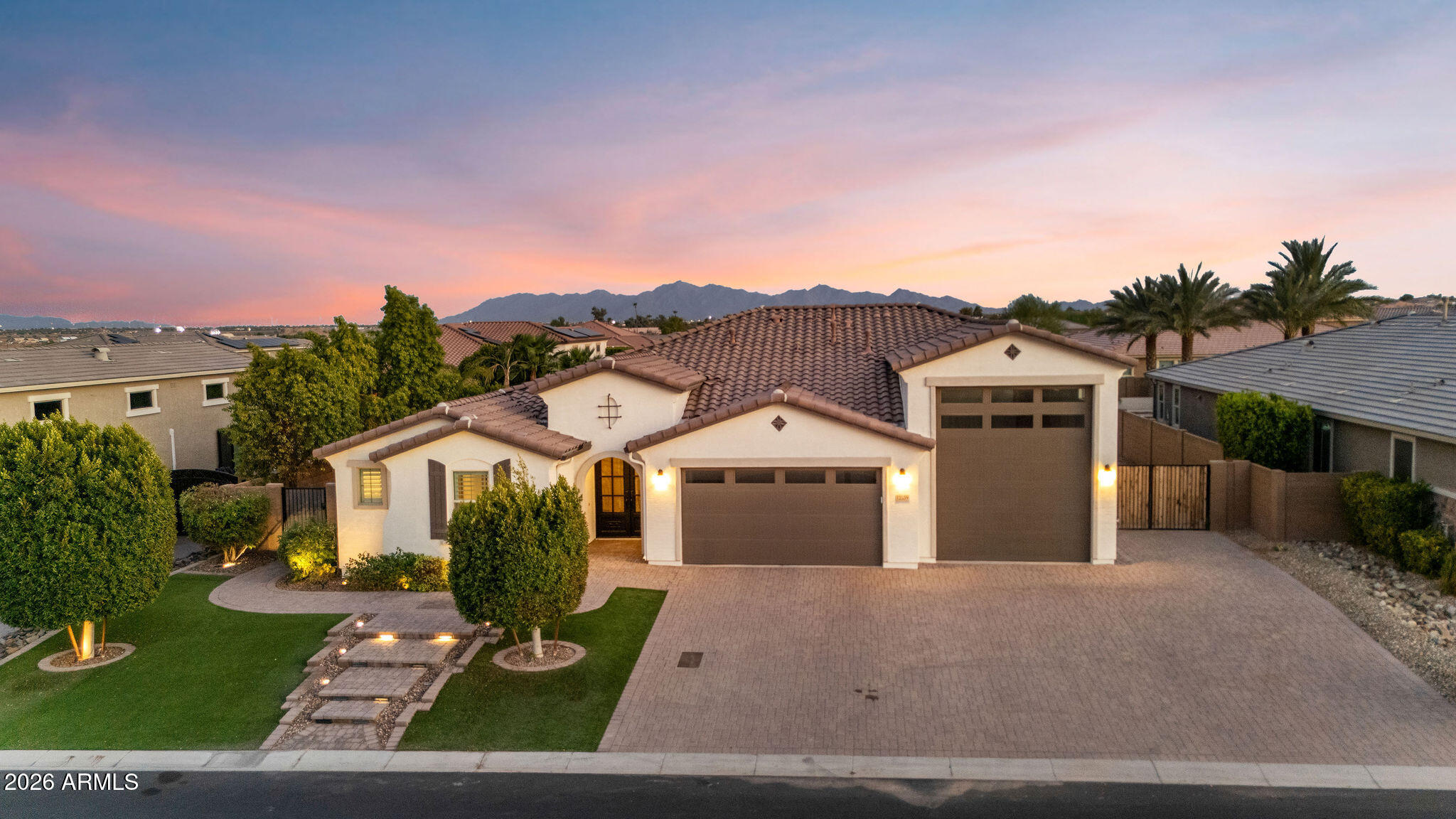 12539 W Tuckey Lane — photo