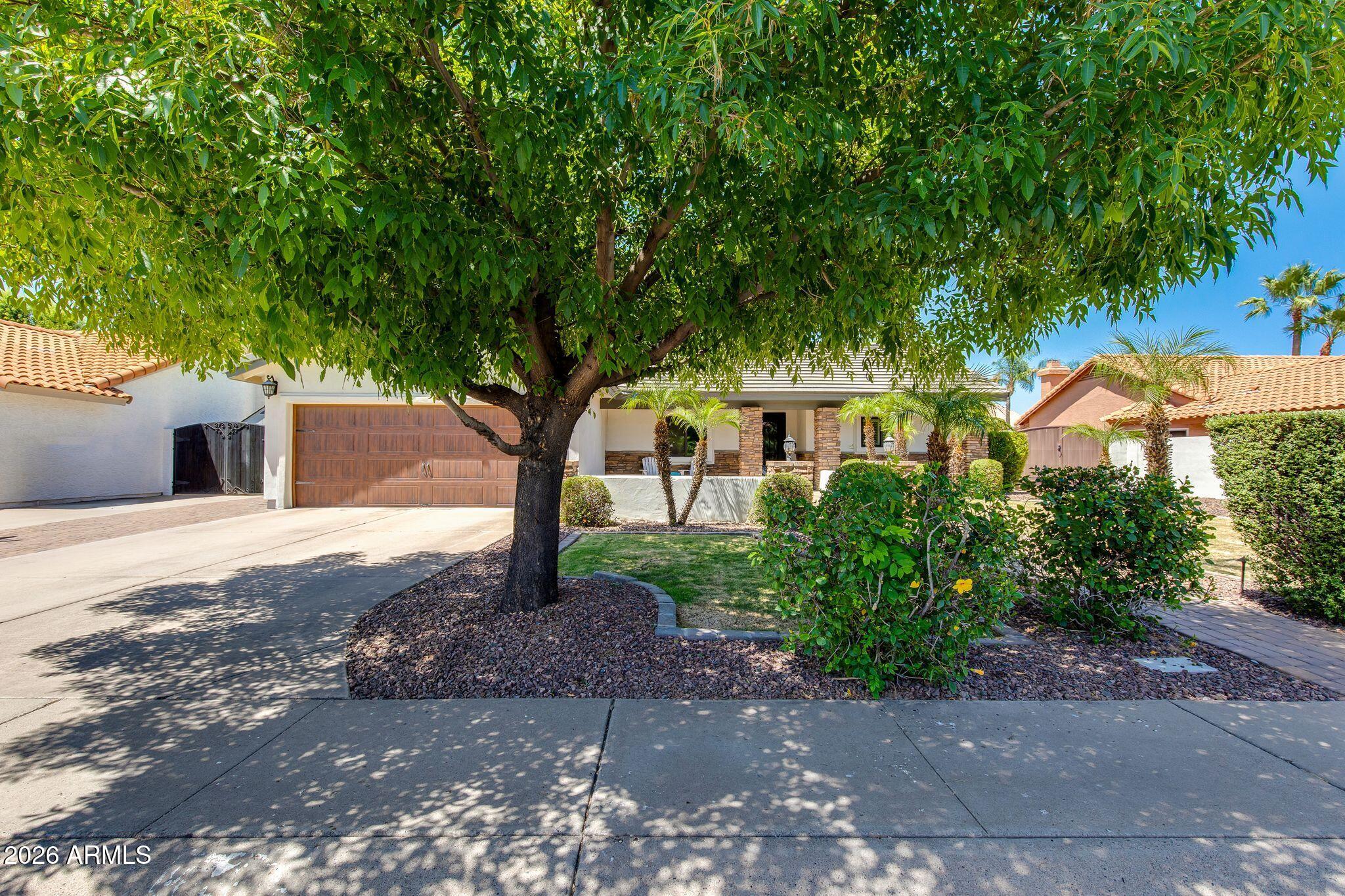 5416 E Hillery Drive — photo