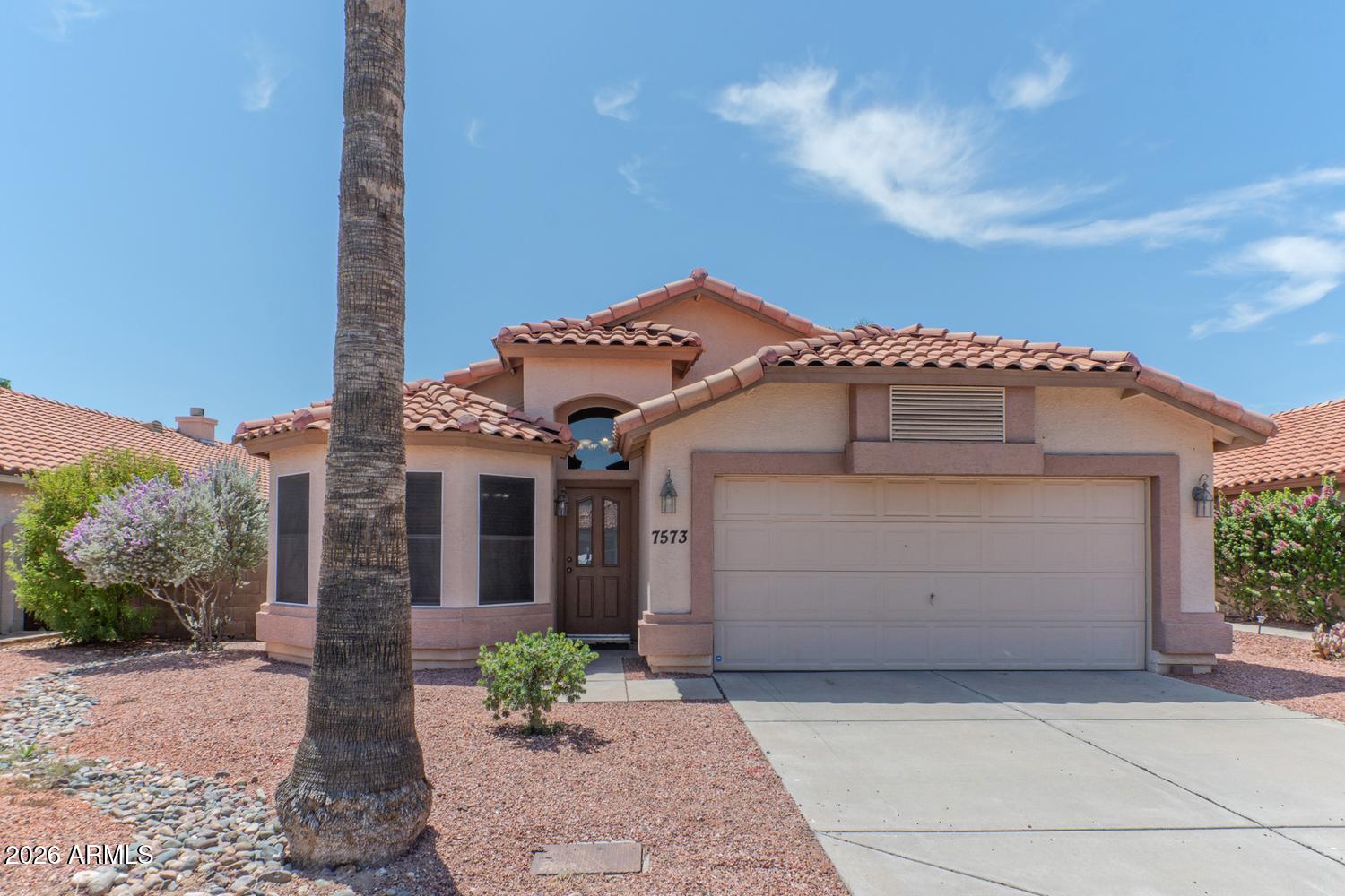 7573 W Kerry Lane — photo