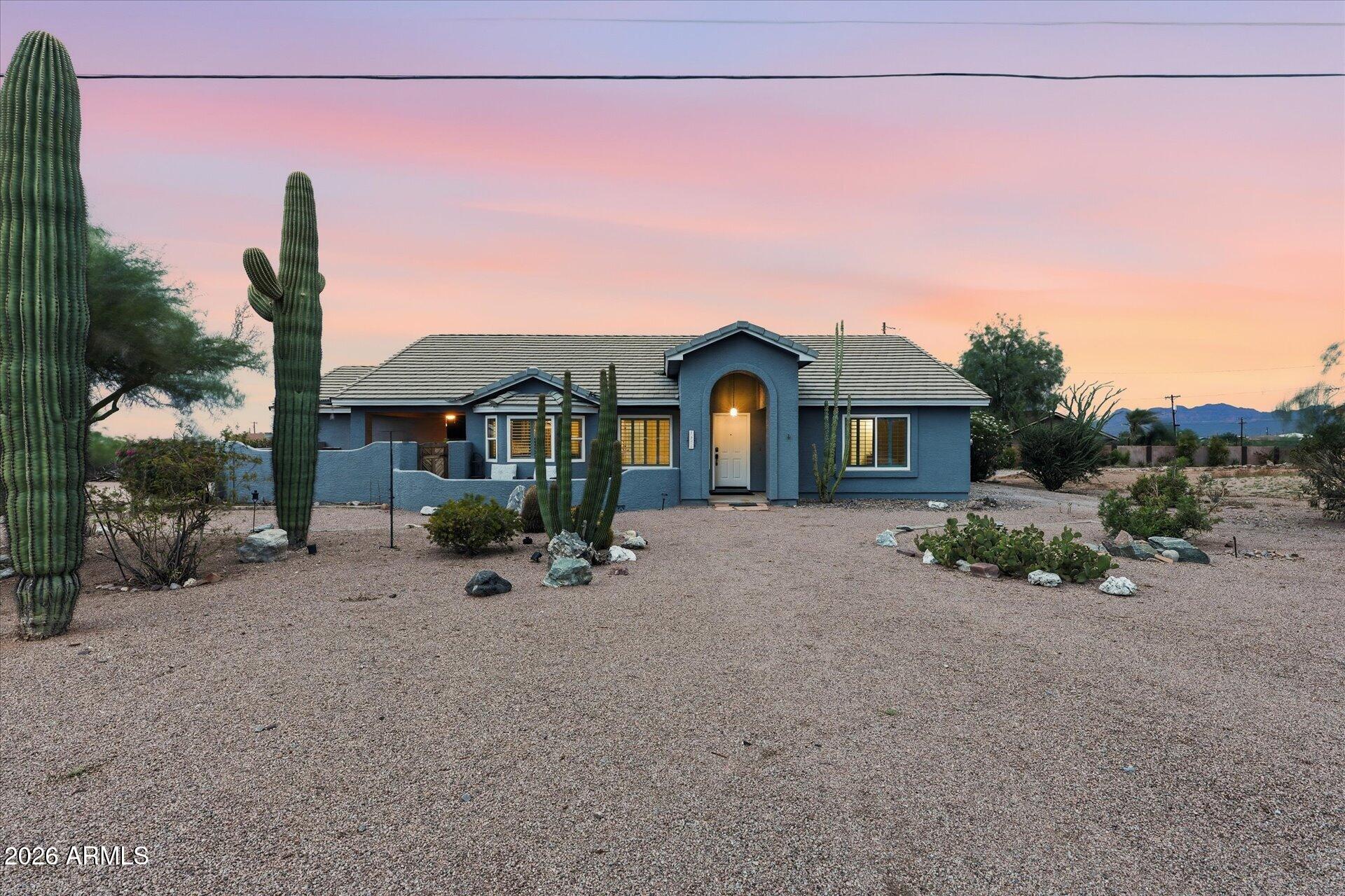 1534 N Acacia Road — photo