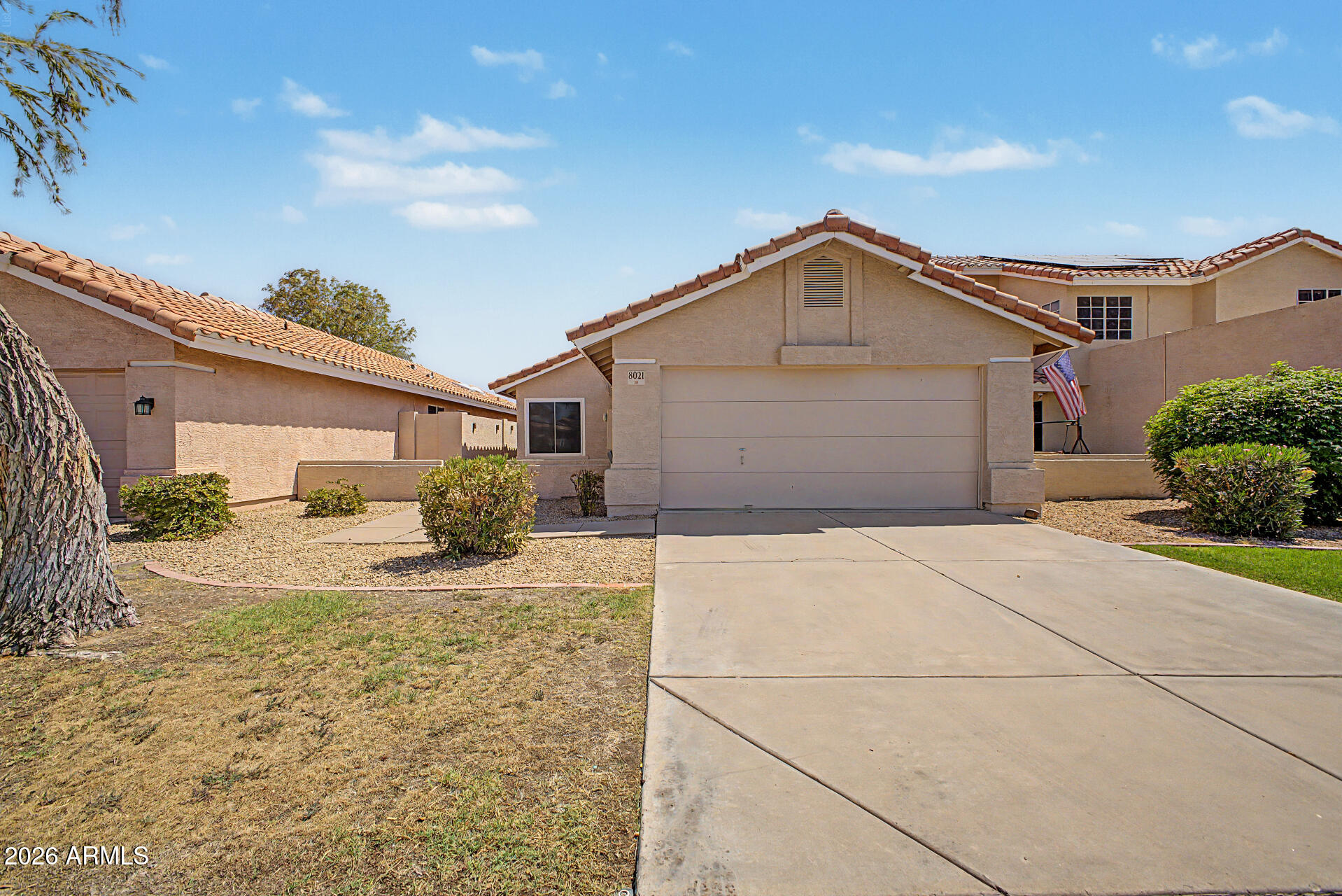 8021 W Paradise Drive — photo