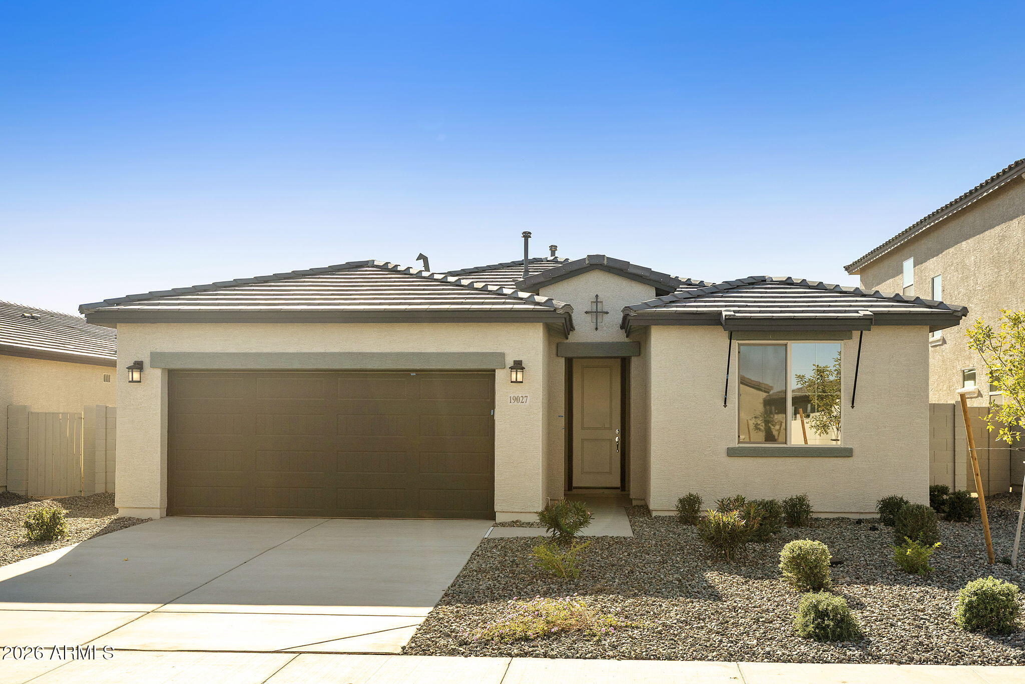 19027 W Rose Lane — photo