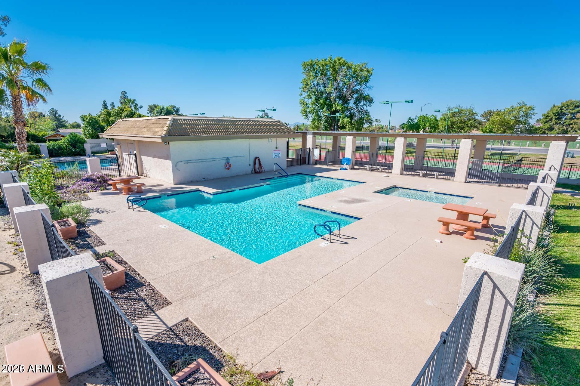 4515 W Continental Drive — photo