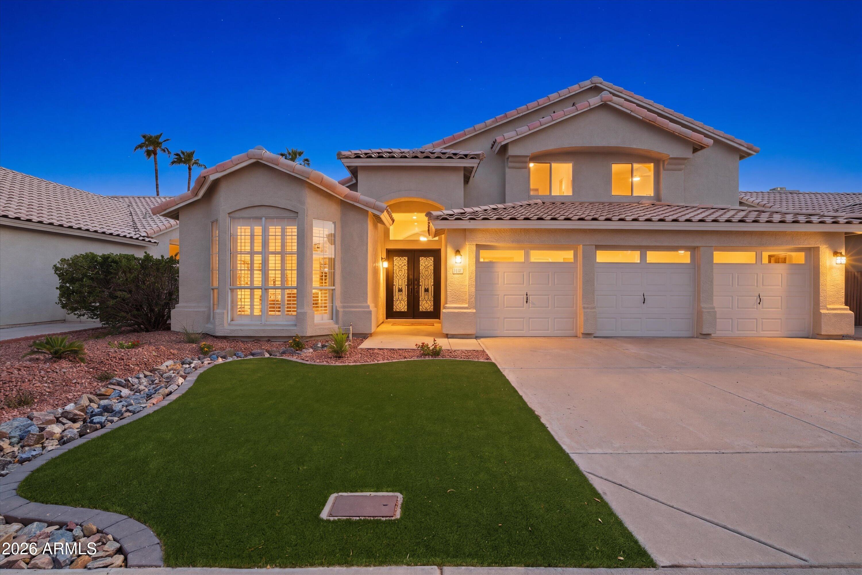 1331 W Beck Lane — photo