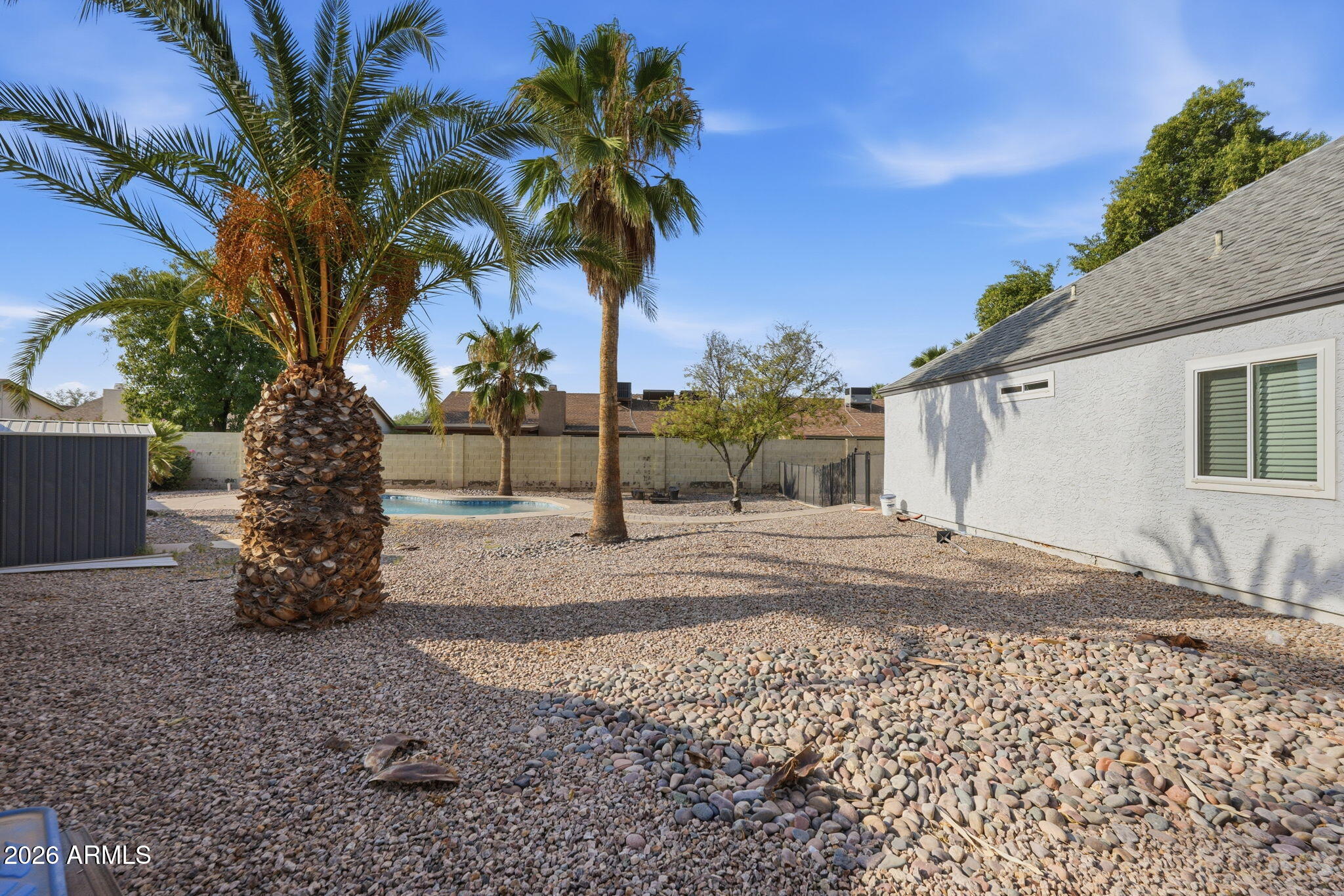 1735 E Stephens Drive — photo