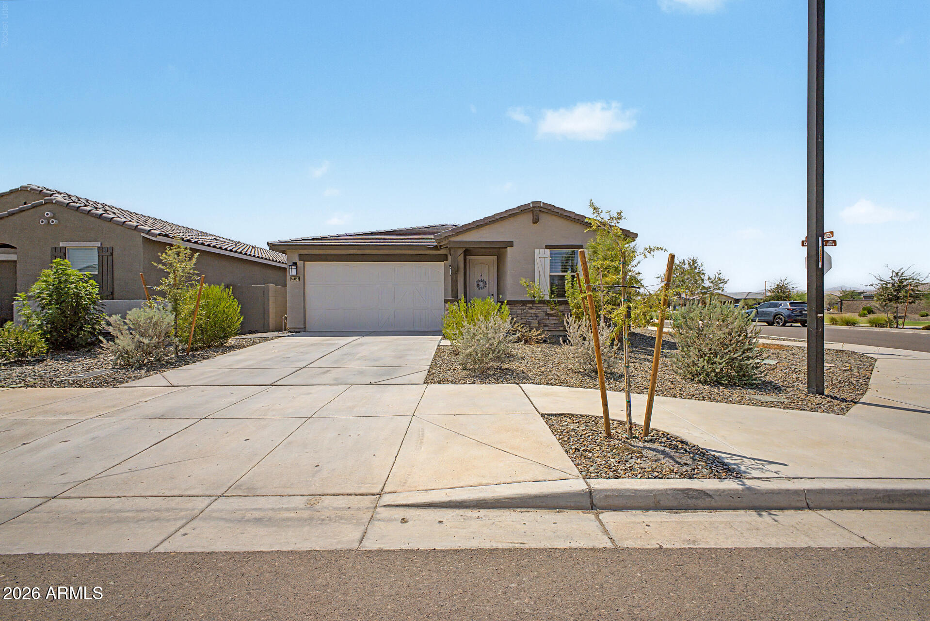 16033 W Cottontail Lane — photo
