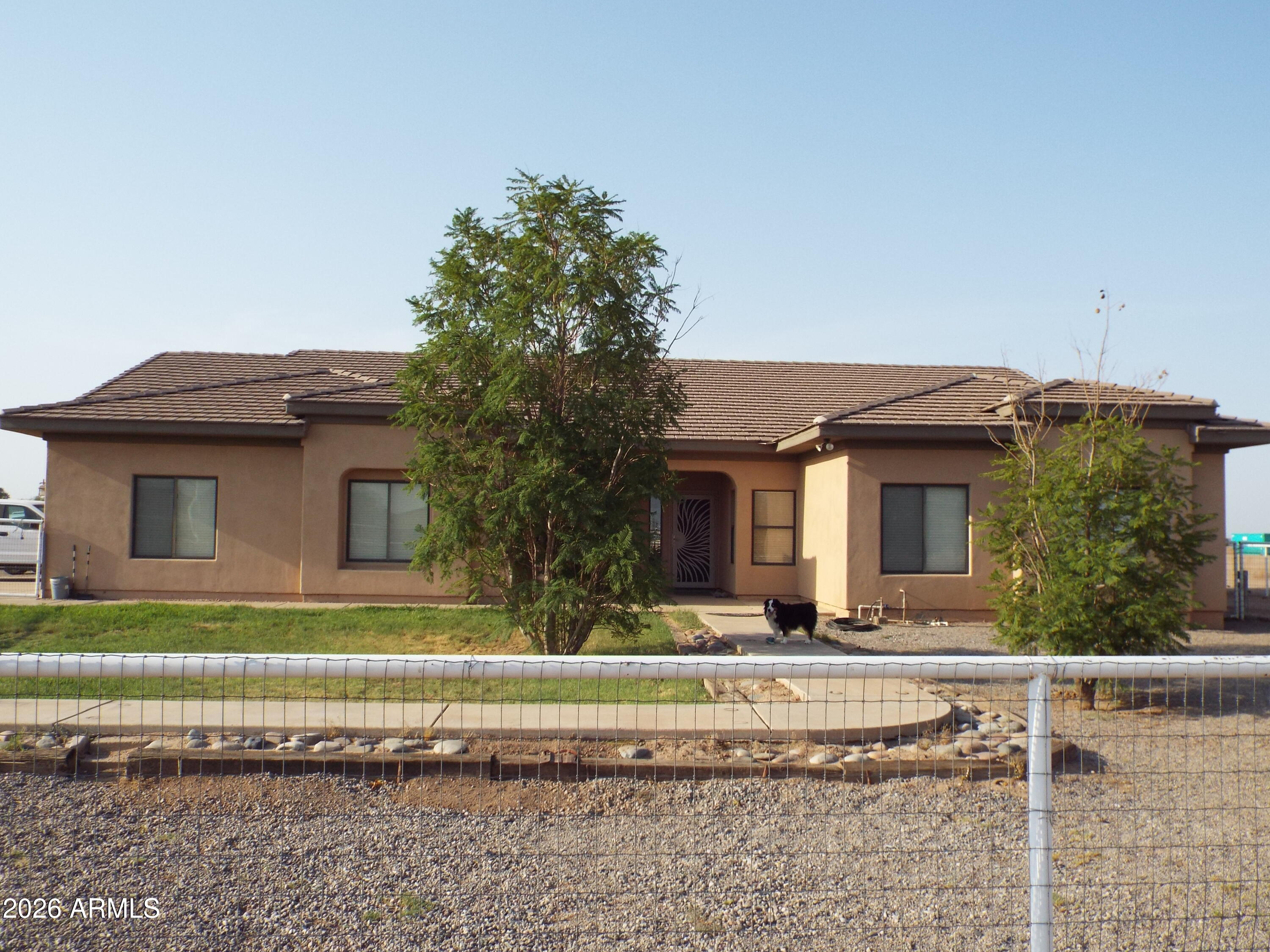 1251 E Stetson Lane — photo