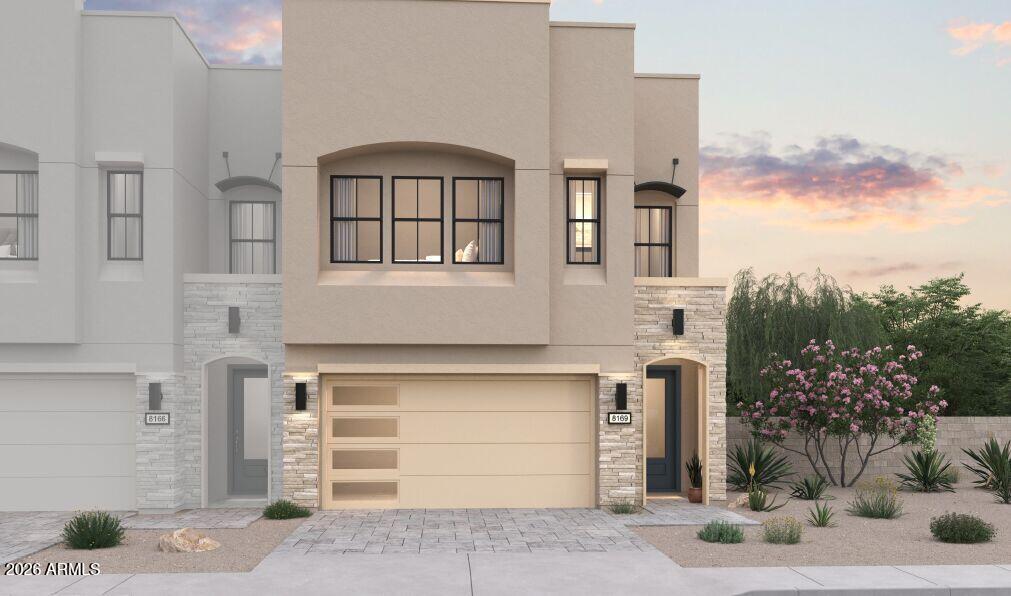 2541 W Gloria Lane — photo