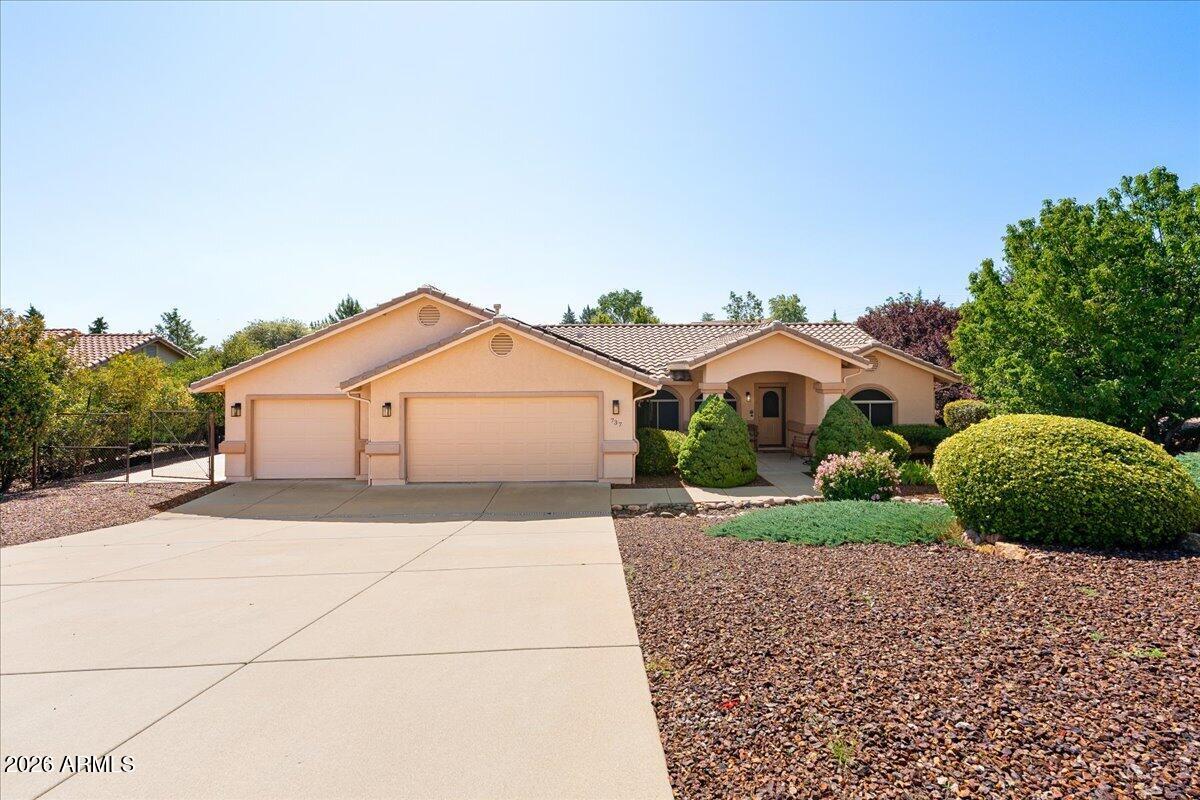 737 Peppermint Way — photo