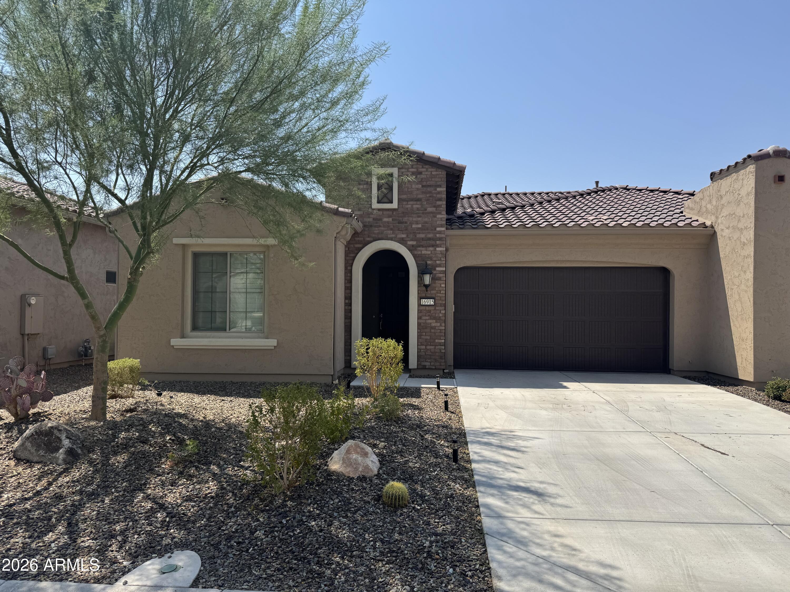 16915 W Catalina Drive — photo