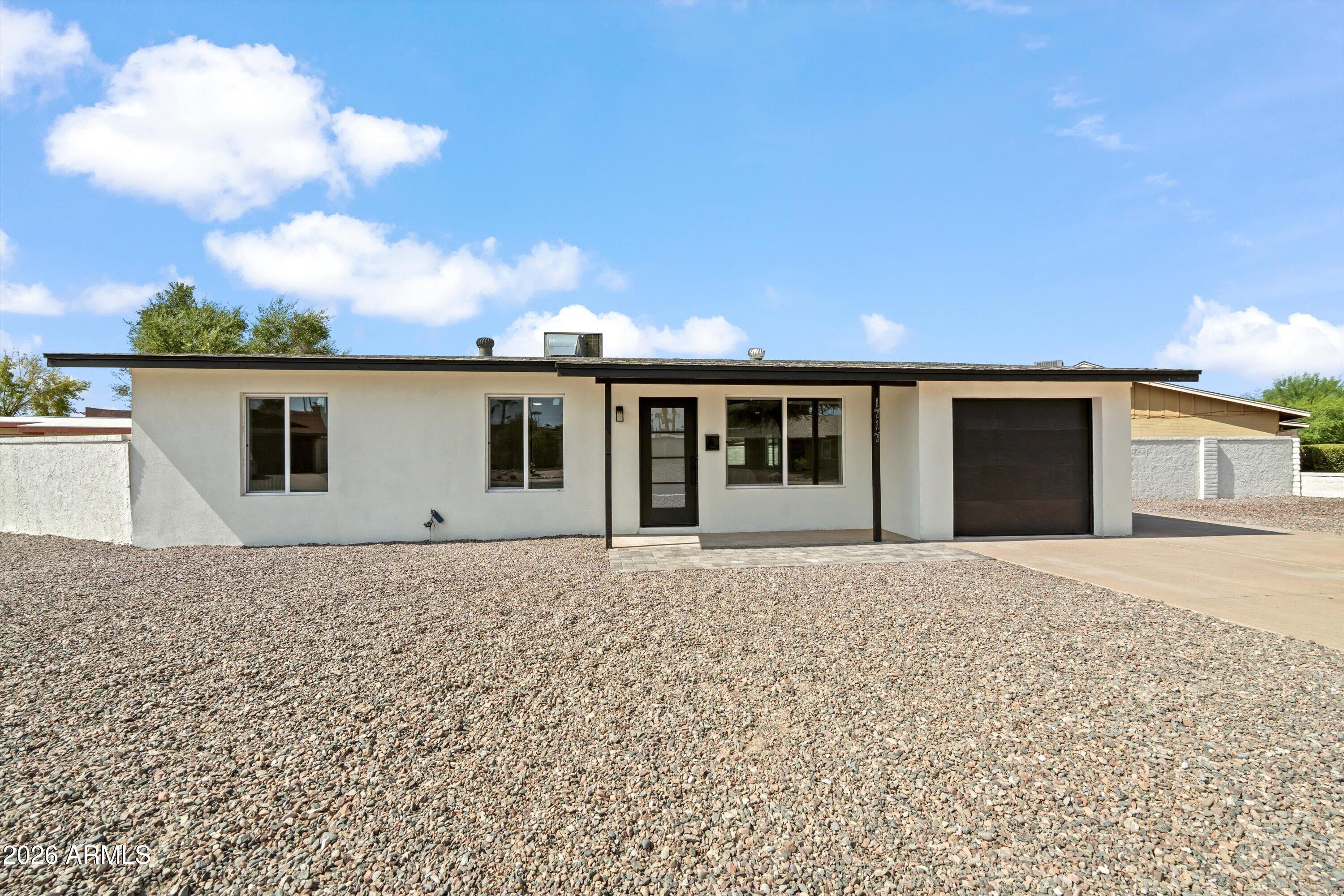 1717 E Campus Drive — photo