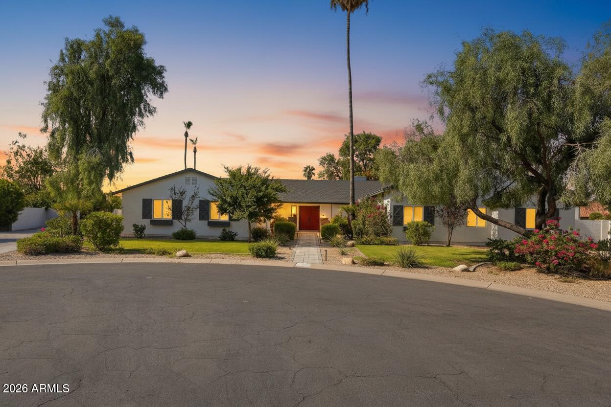 5815 E Campo Bello Drive — photo