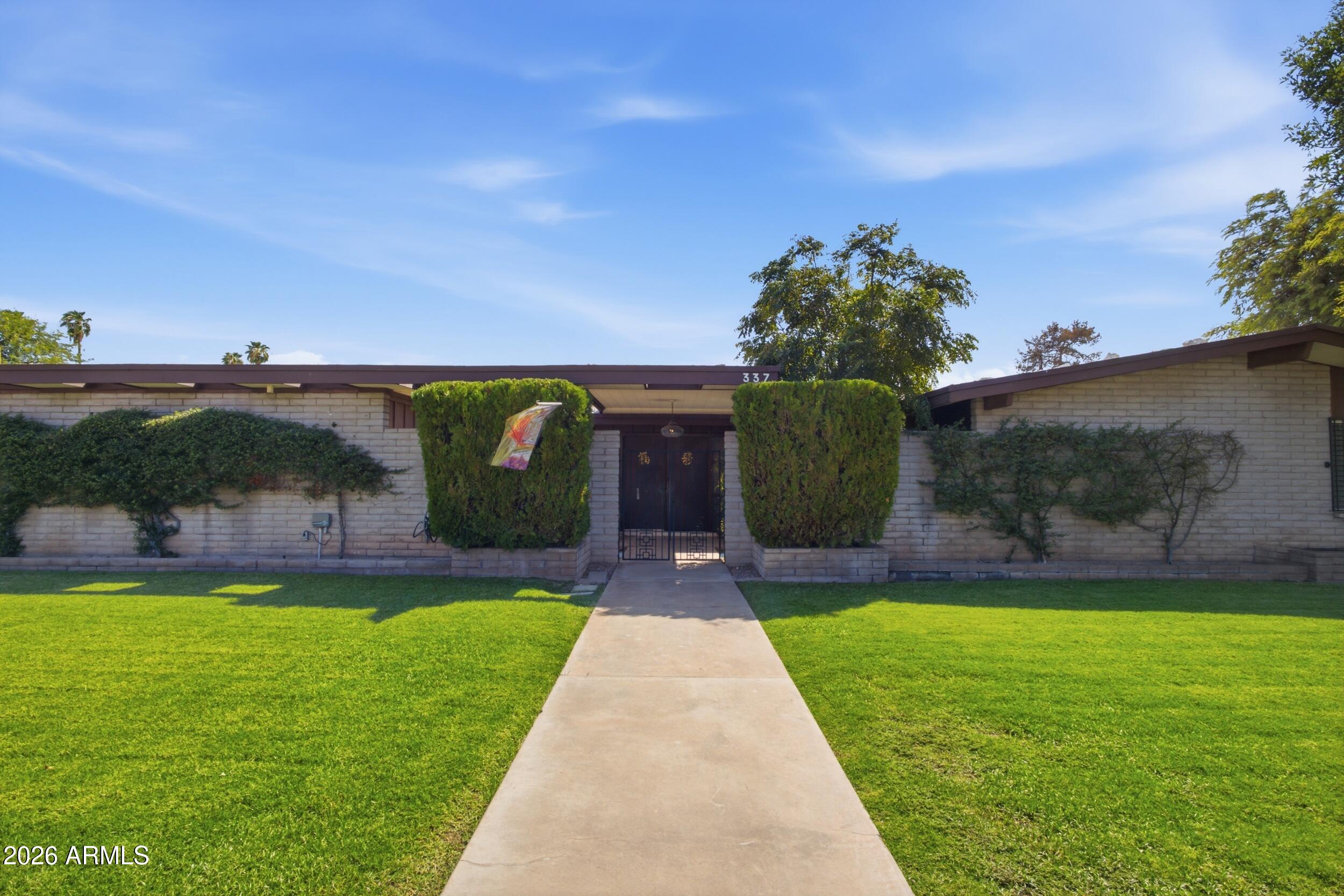 337 E Geneva Drive — photo