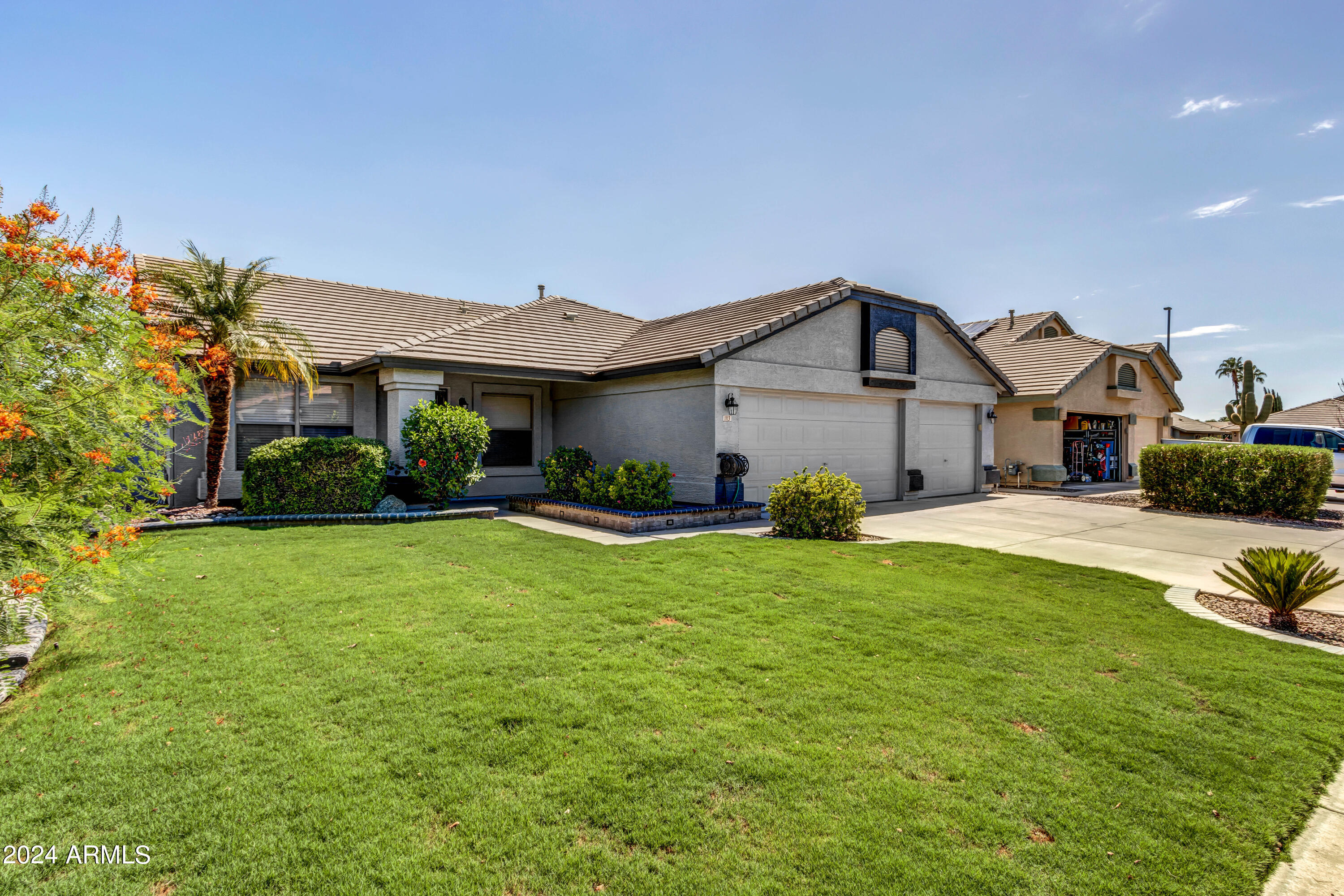 1113 E Betsy Lane — photo
