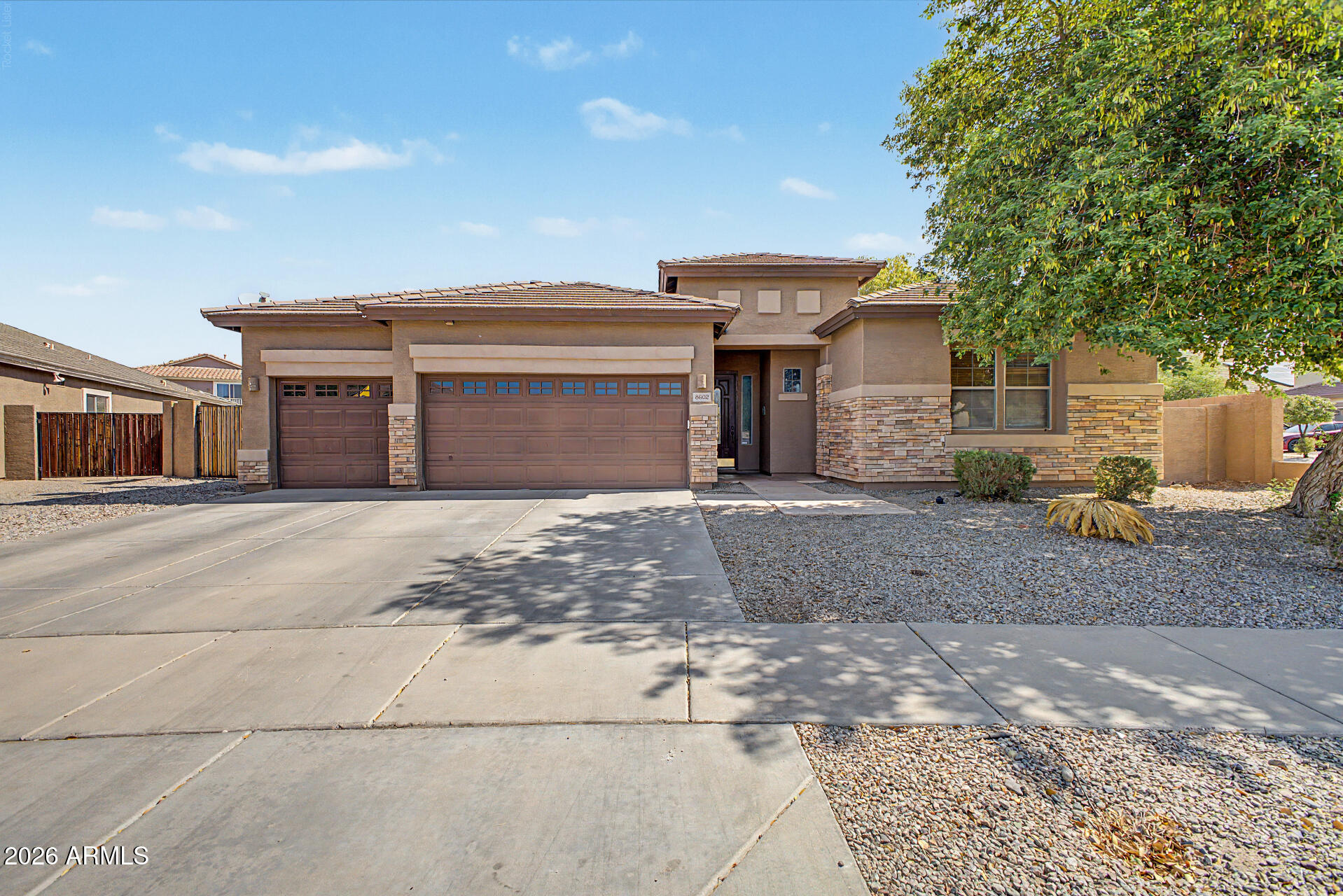 8602 W Helen Lane — photo