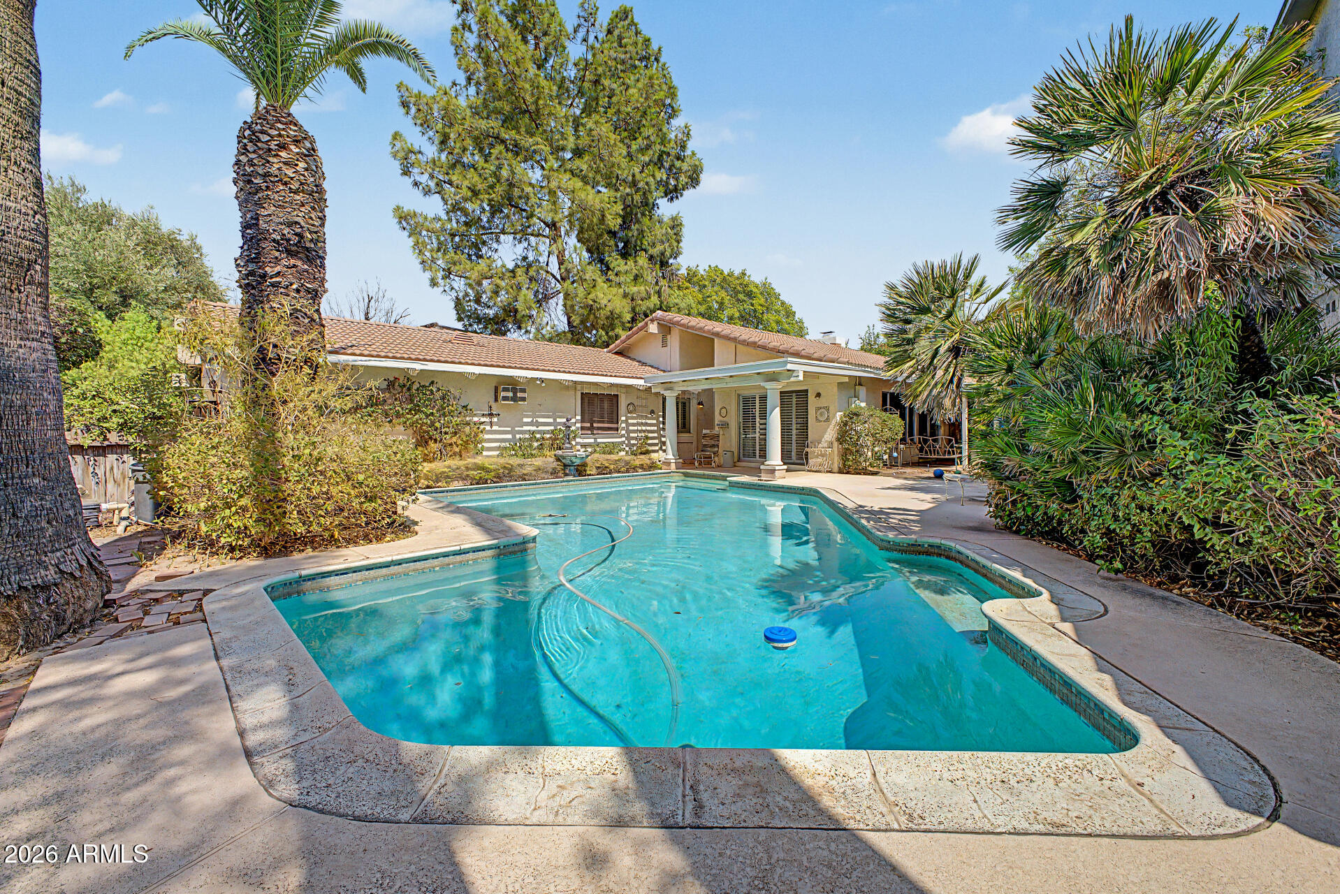 1518 E Northshore Drive — photo