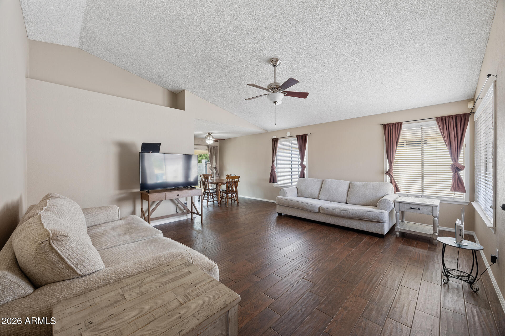 2111 E Paradise Lane — photo