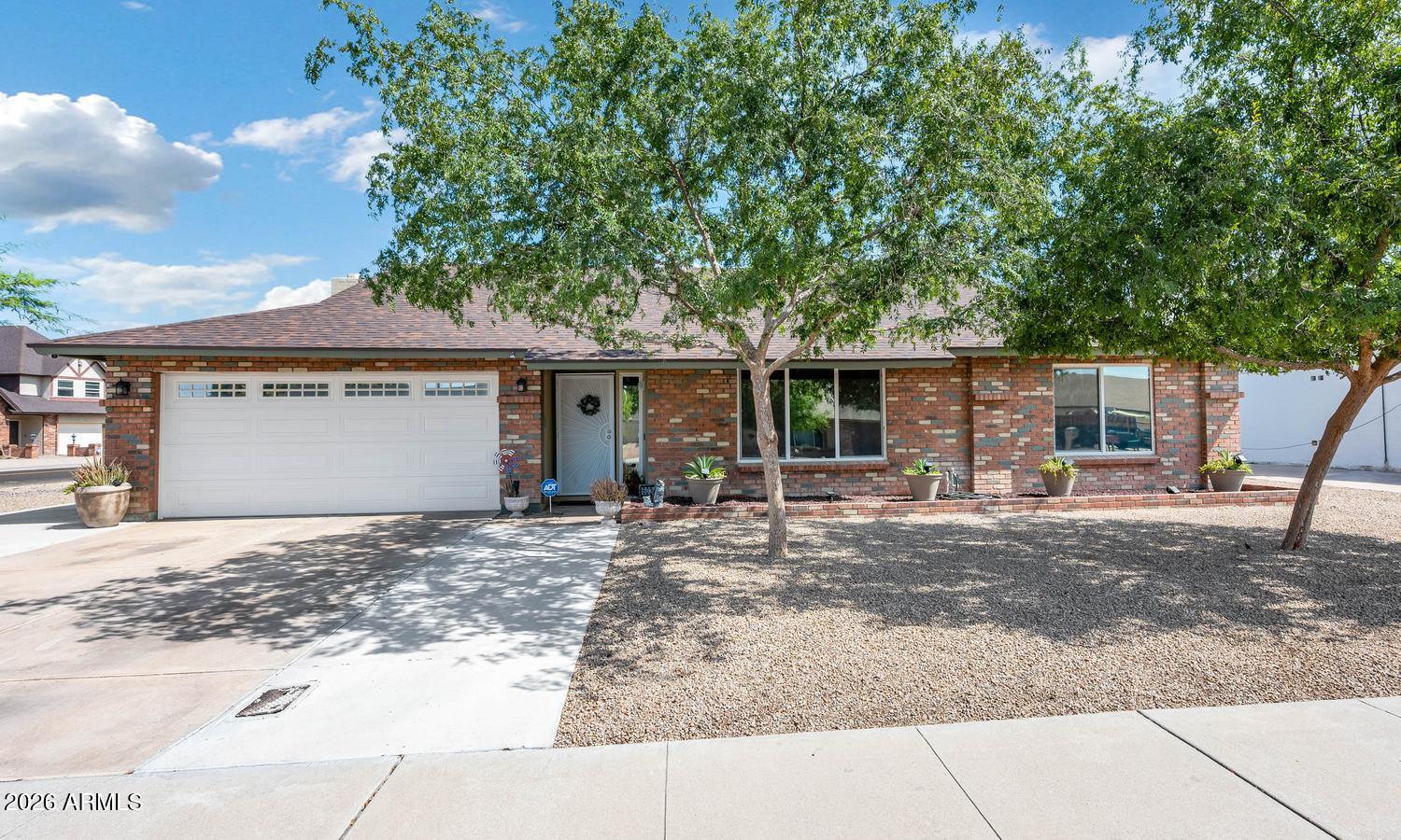 6038 W Desert Hills Drive — photo