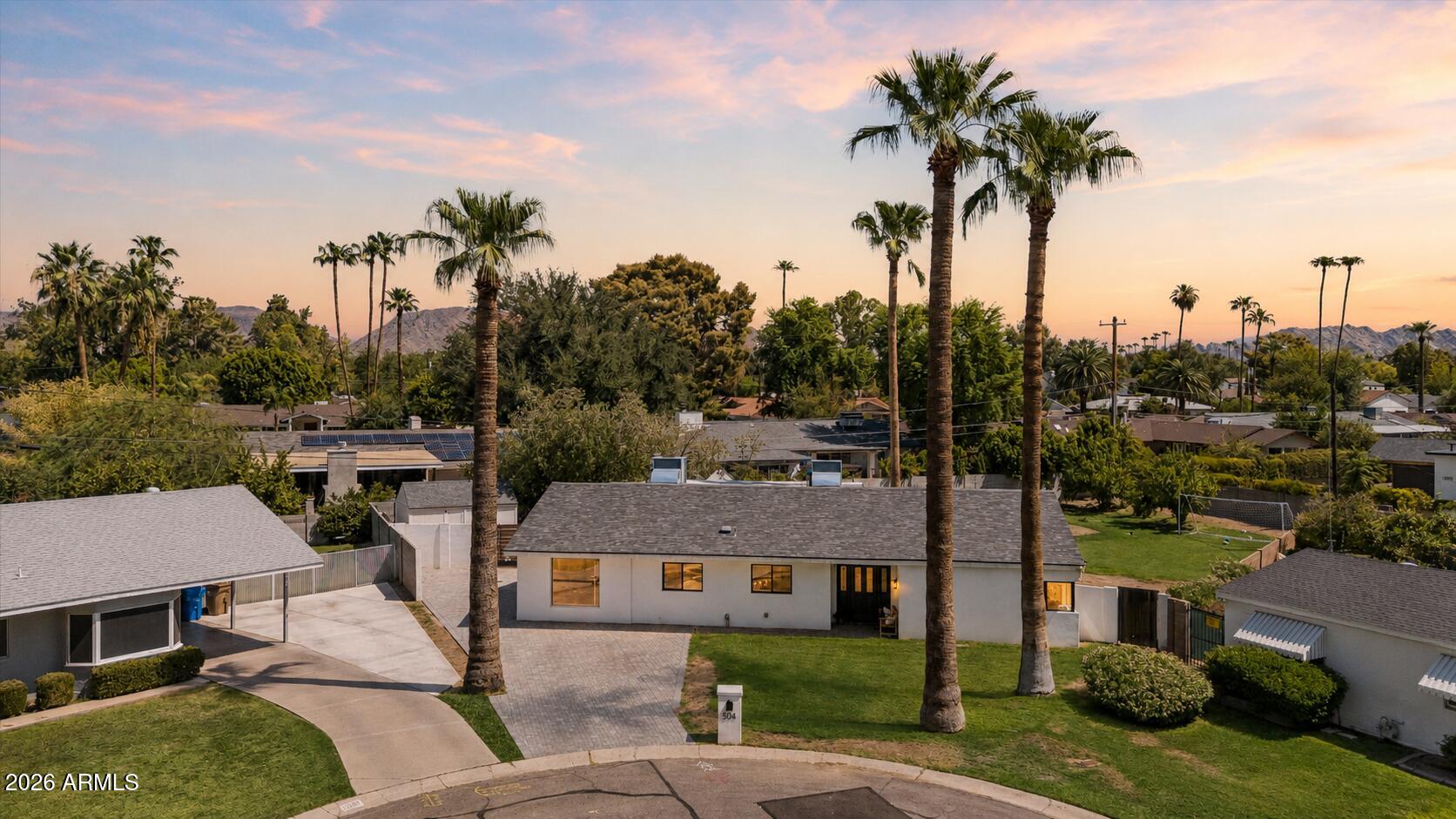 504 W Harmont Drive — photo