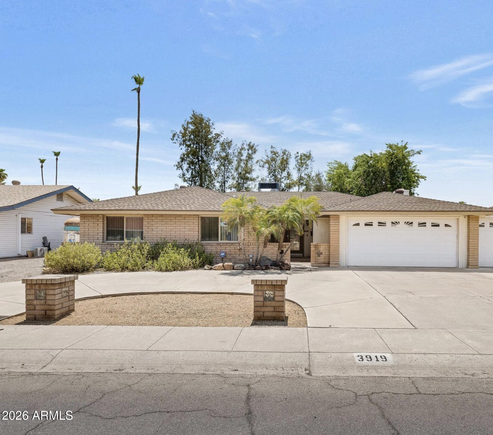 3919 W Lane Avenue — photo