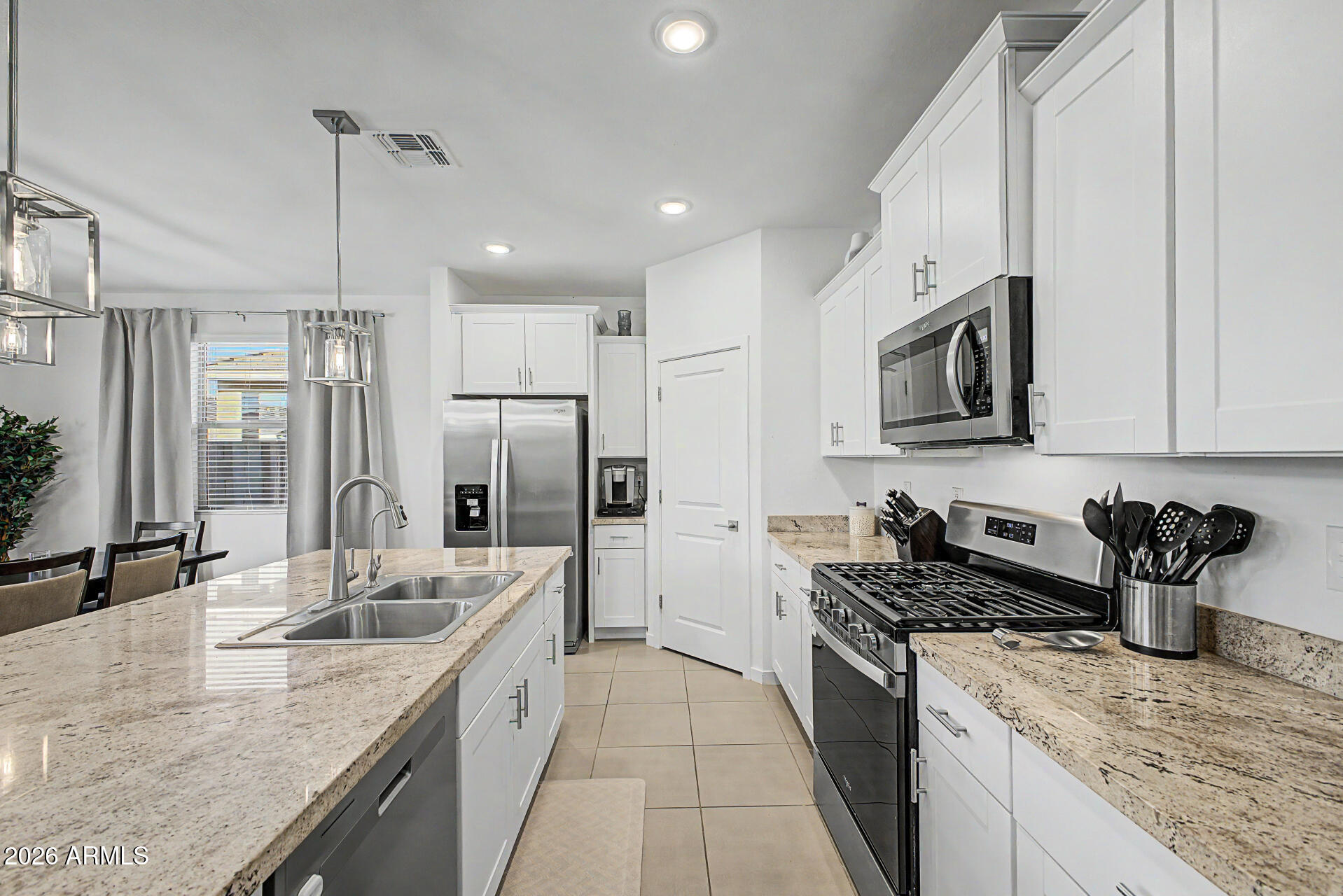 8812 W Agora Lane — photo