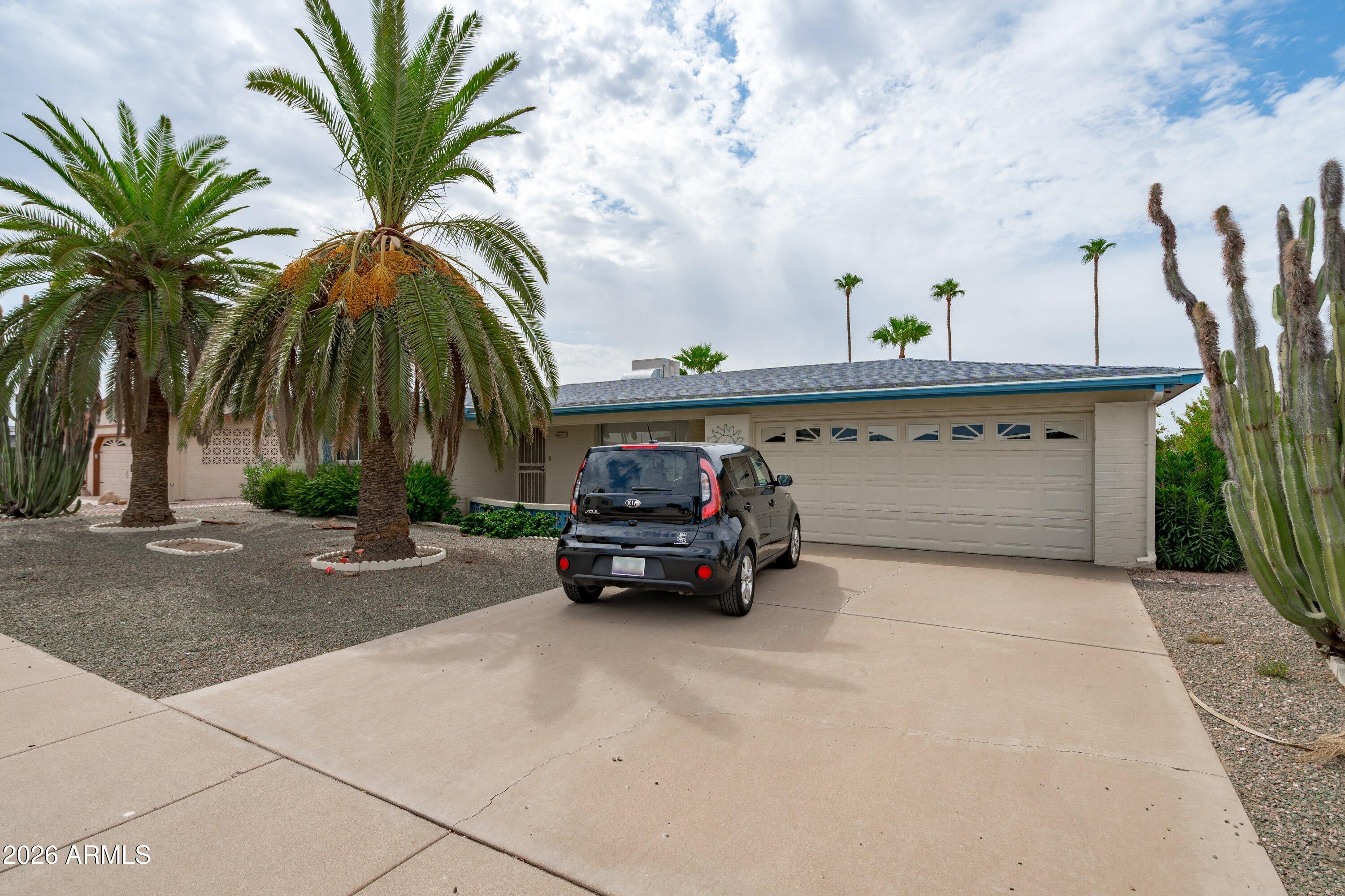 6265 E Dodge Street — photo