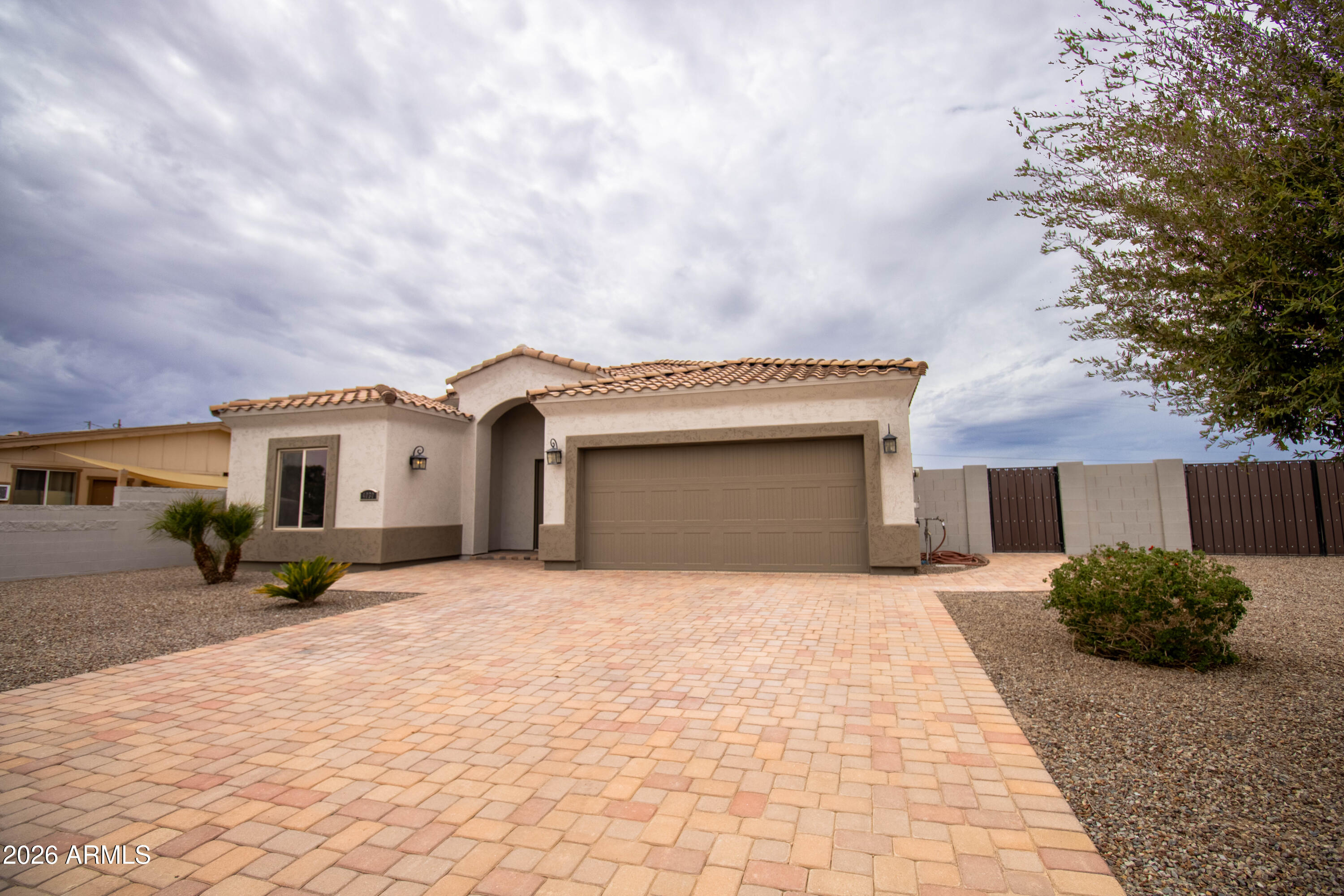4030 N Cameron Drive — photo