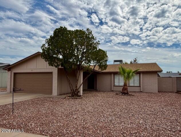 10021 N 47th Drive — photo