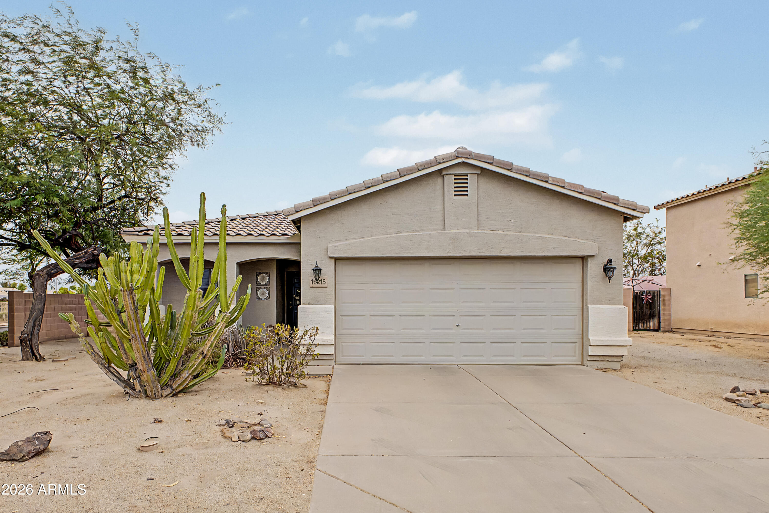 16215 W Lilac Street — photo