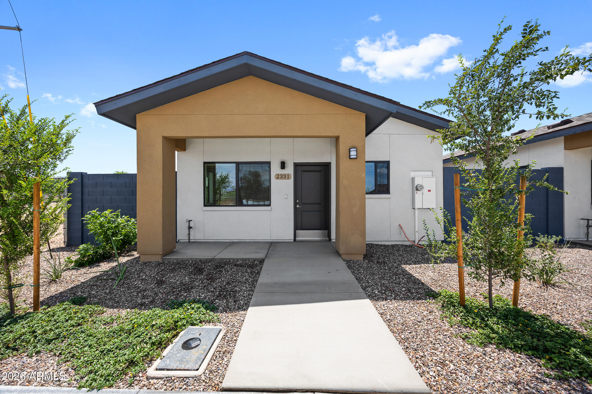 2309 E McArthur Drive — photo