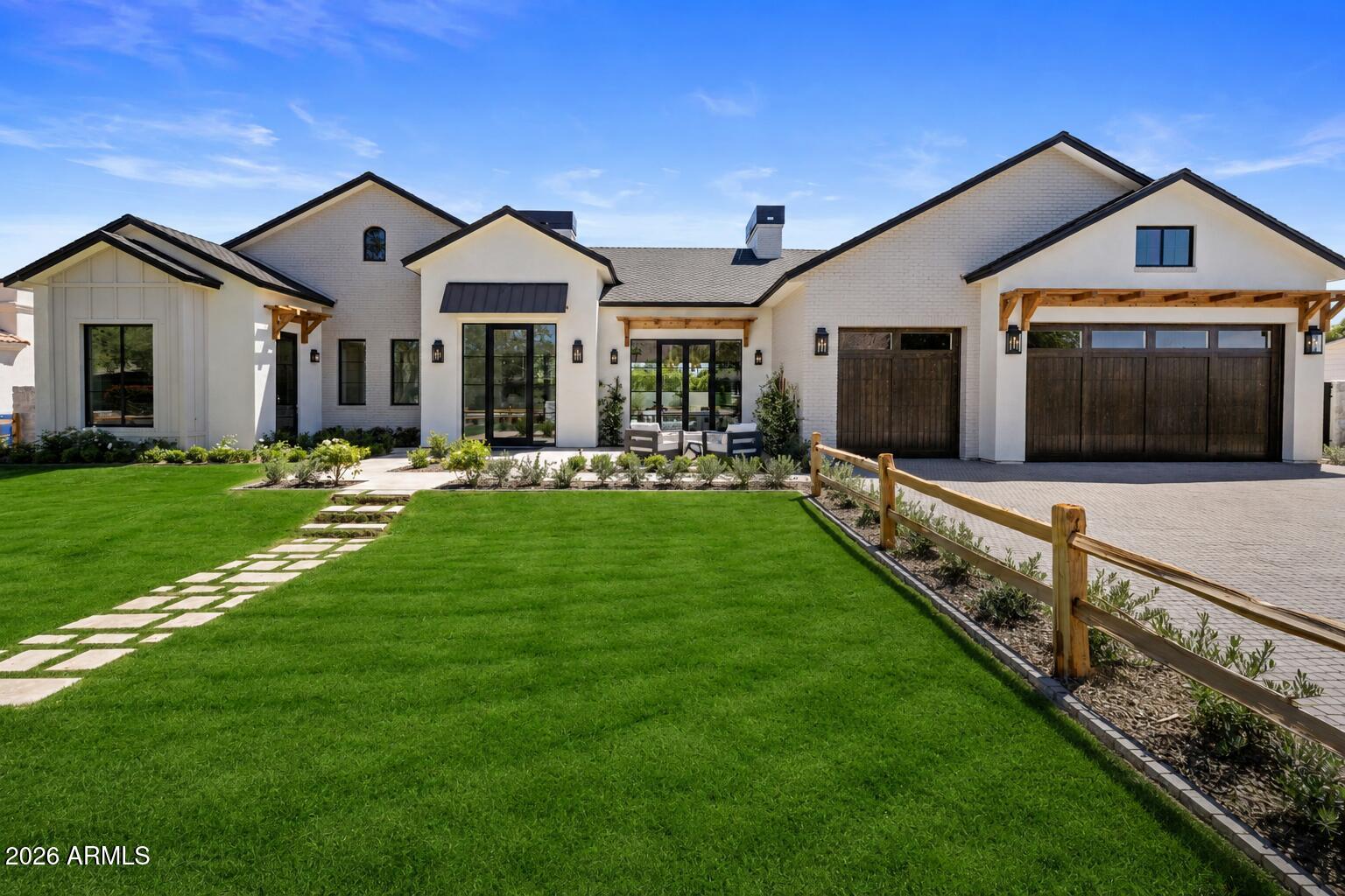5935 E Calle Tuberia — photo