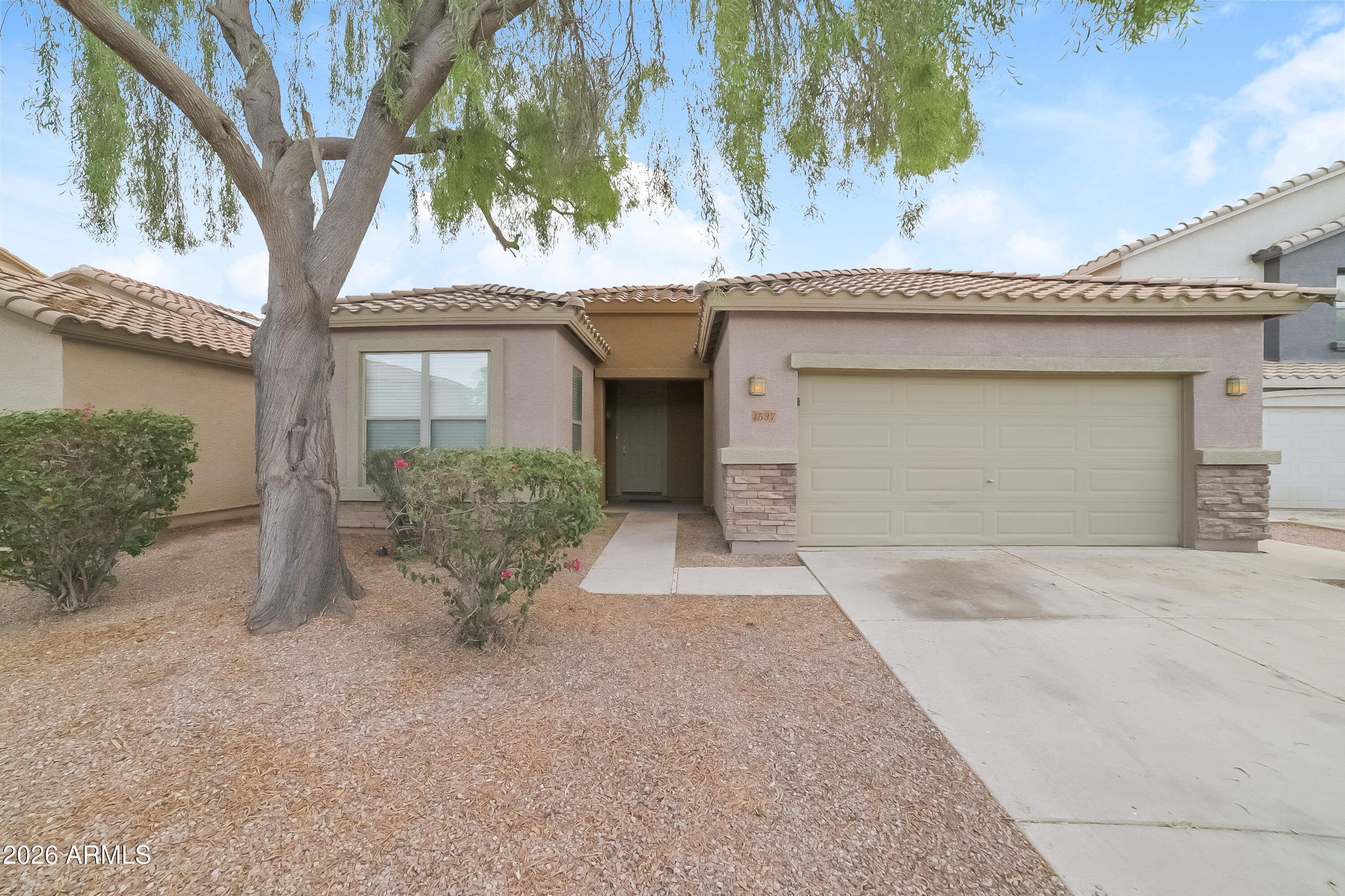 4537 W Burgess Lane — photo