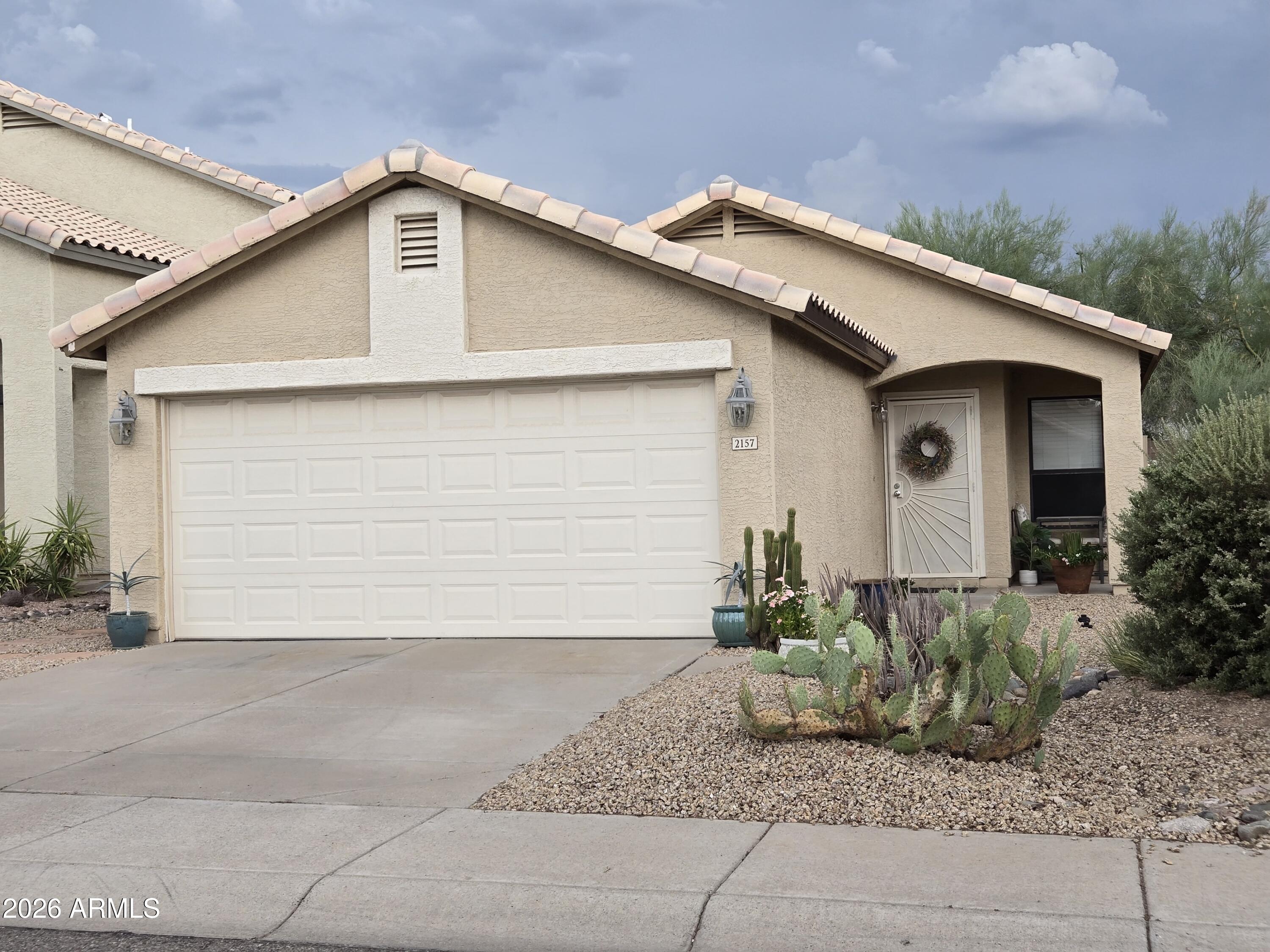 2157 E Crest Lane — photo