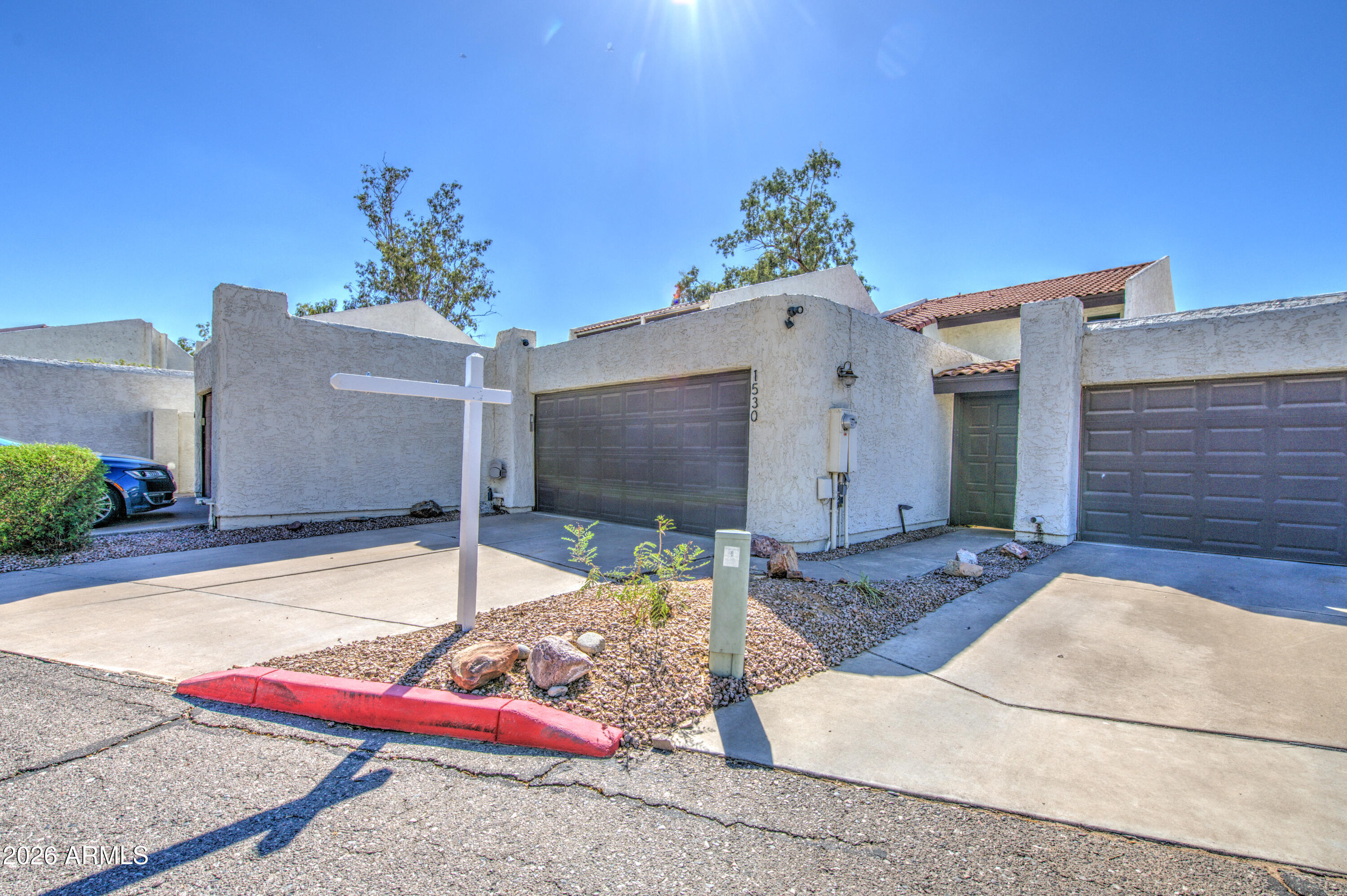 1530 S River Drive — photo