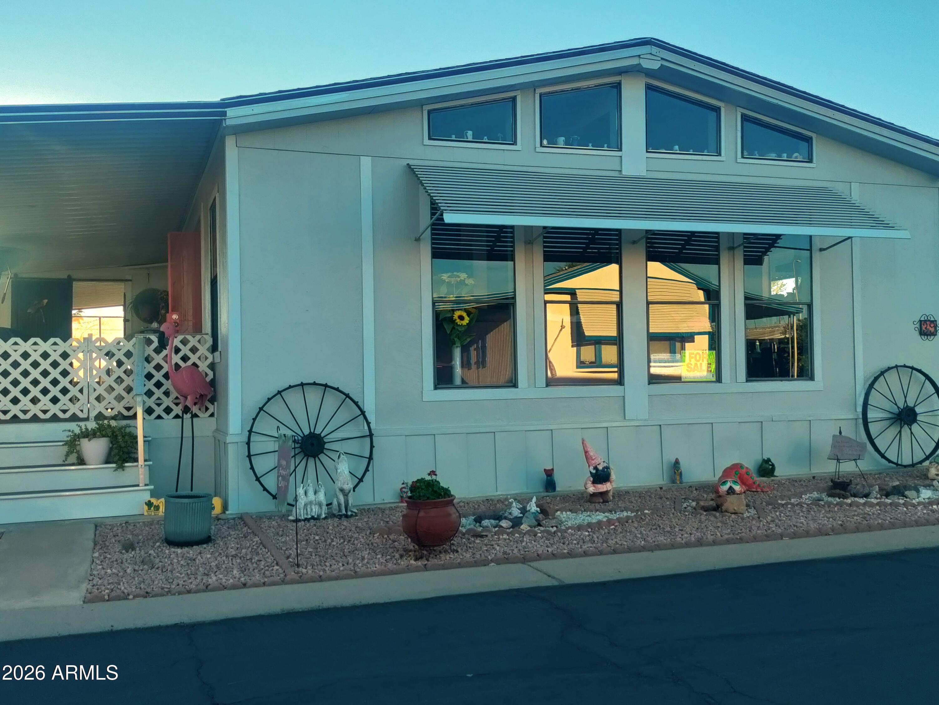 9427 E University Road 39 — photo