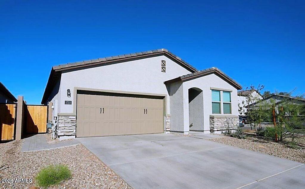 5722 W Getty Drive — photo