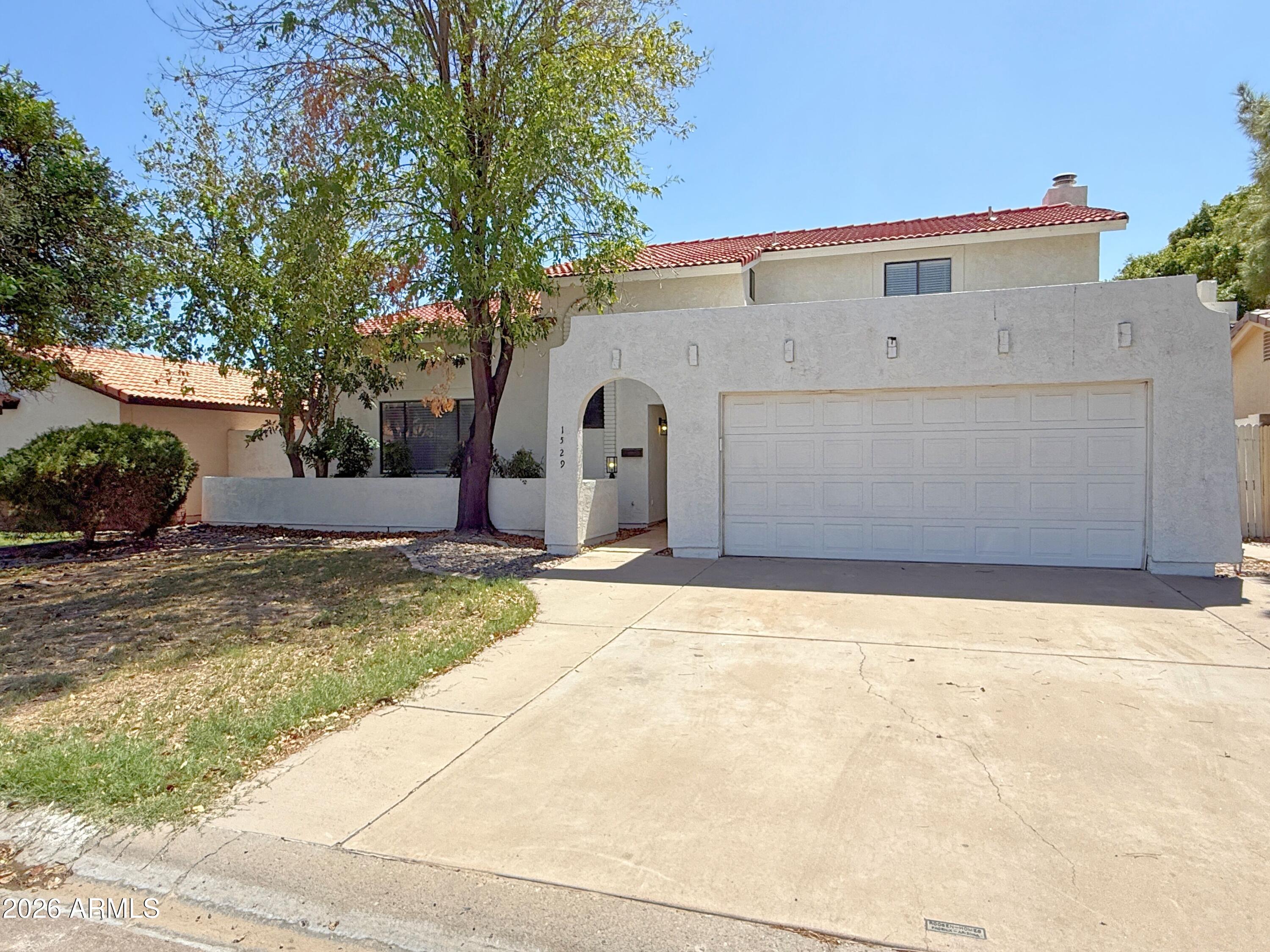 1529 E Edgewater Drive — photo