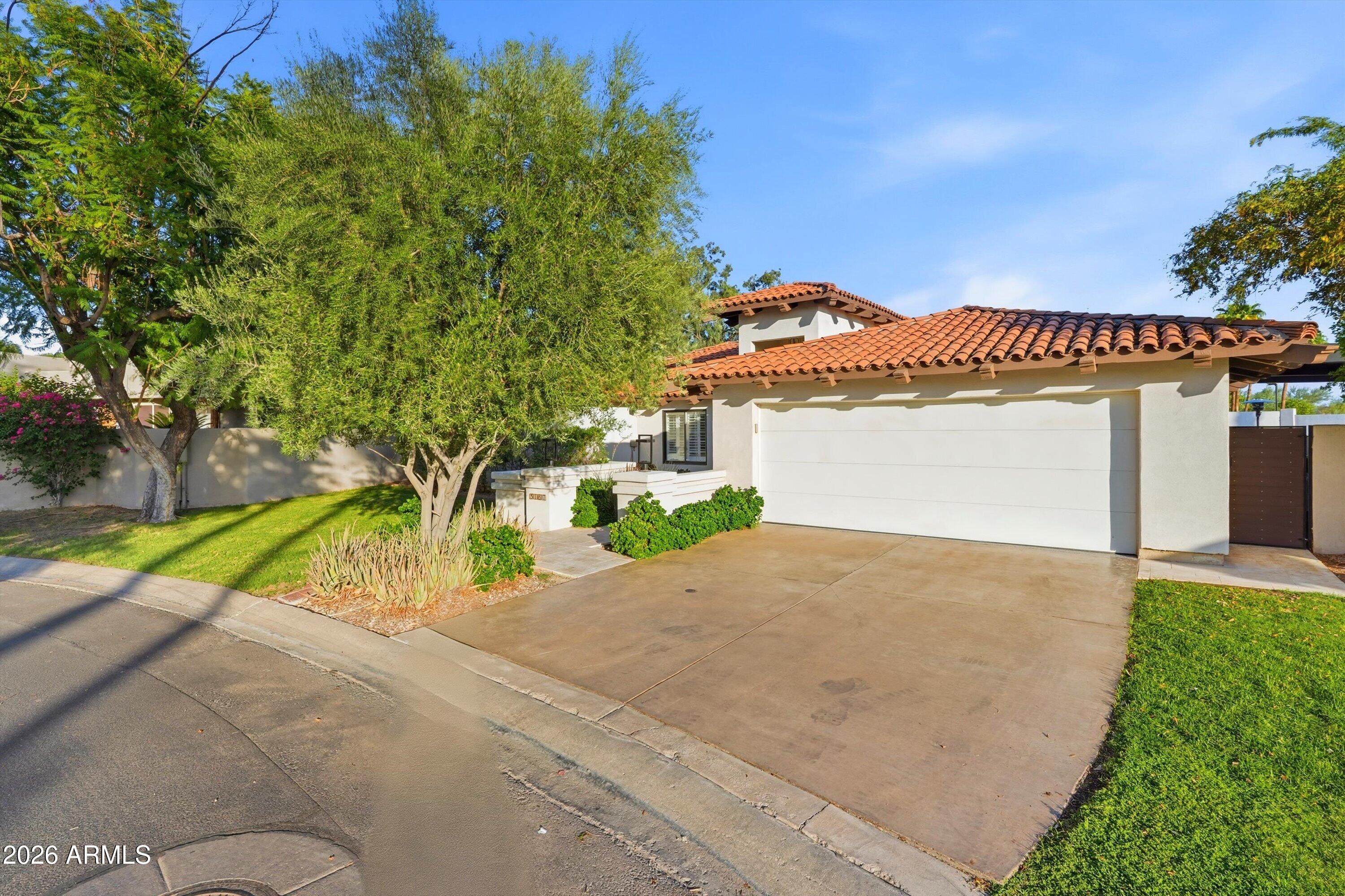3187 E Berridge Lane — photo
