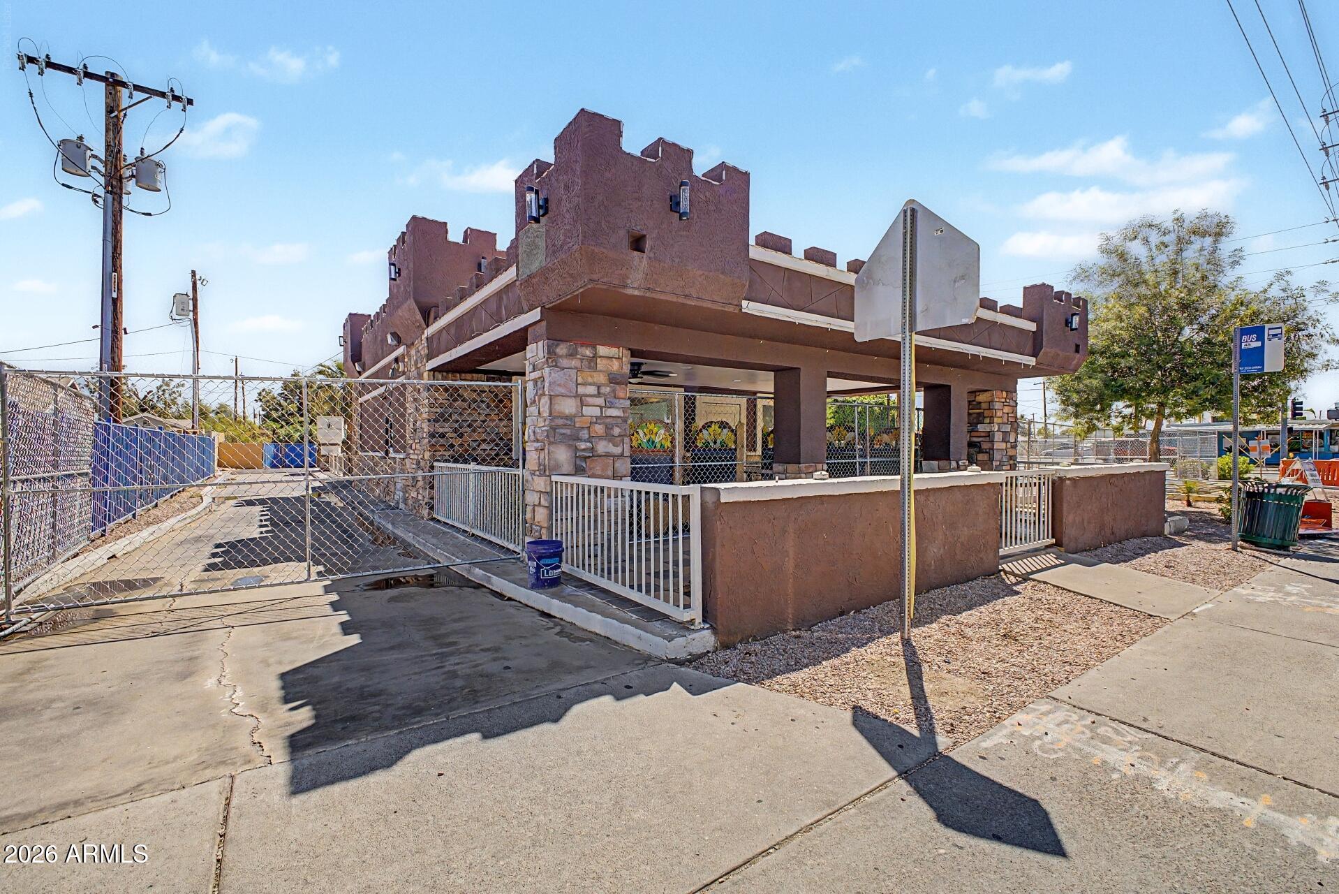 801 E Broadway Road — photo