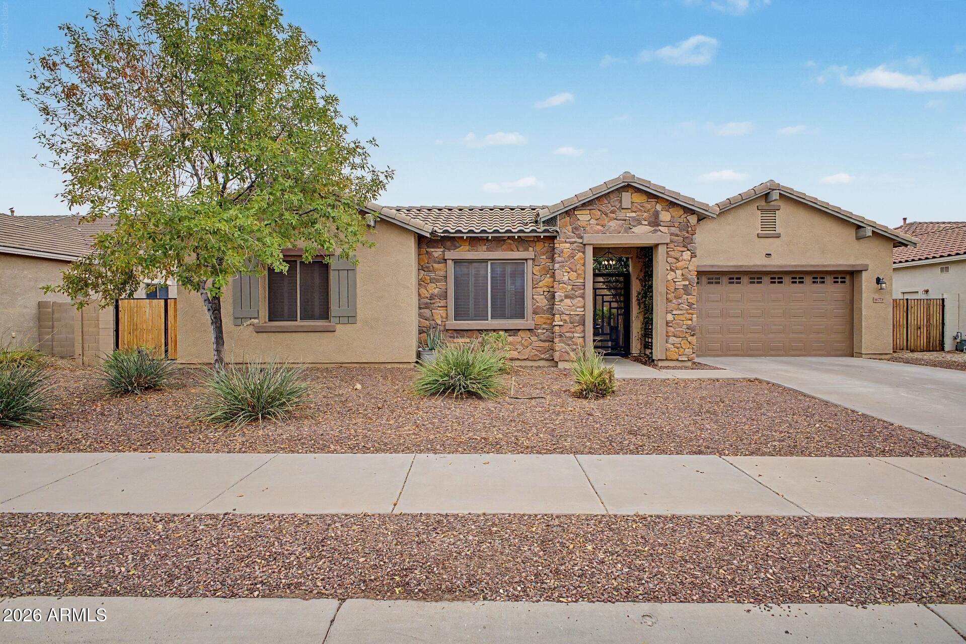 16773 W Apache Street — photo