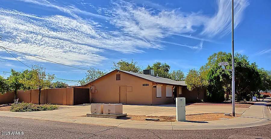 3333 E Thunderbird Road — photo