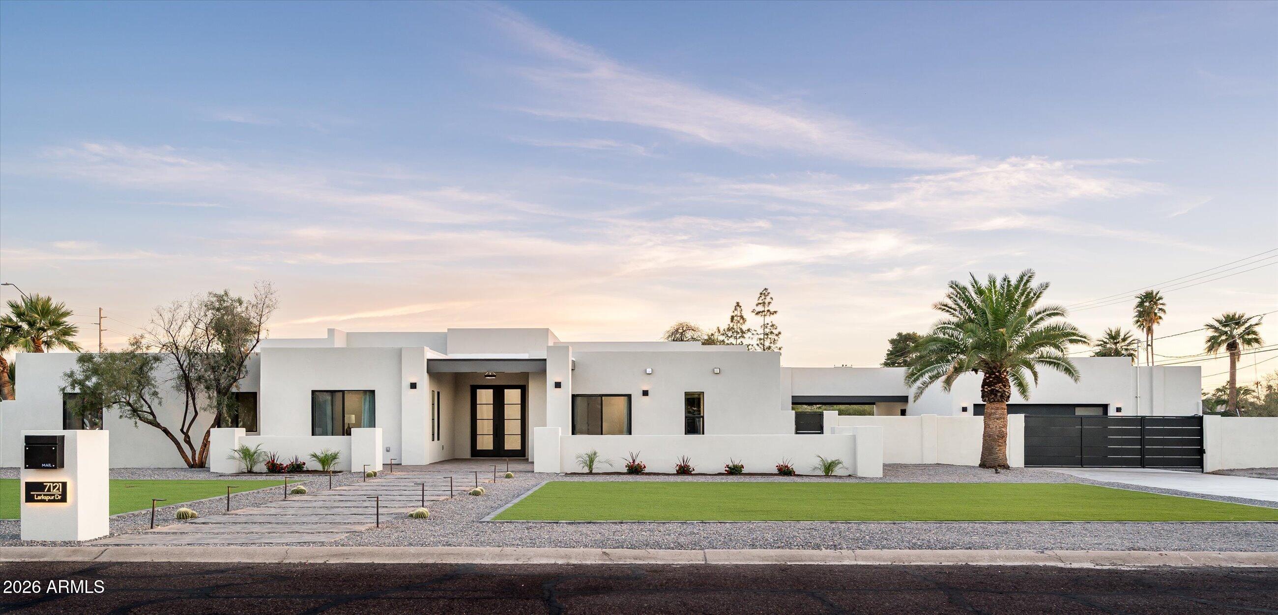 7121 E Larkspur Drive — photo