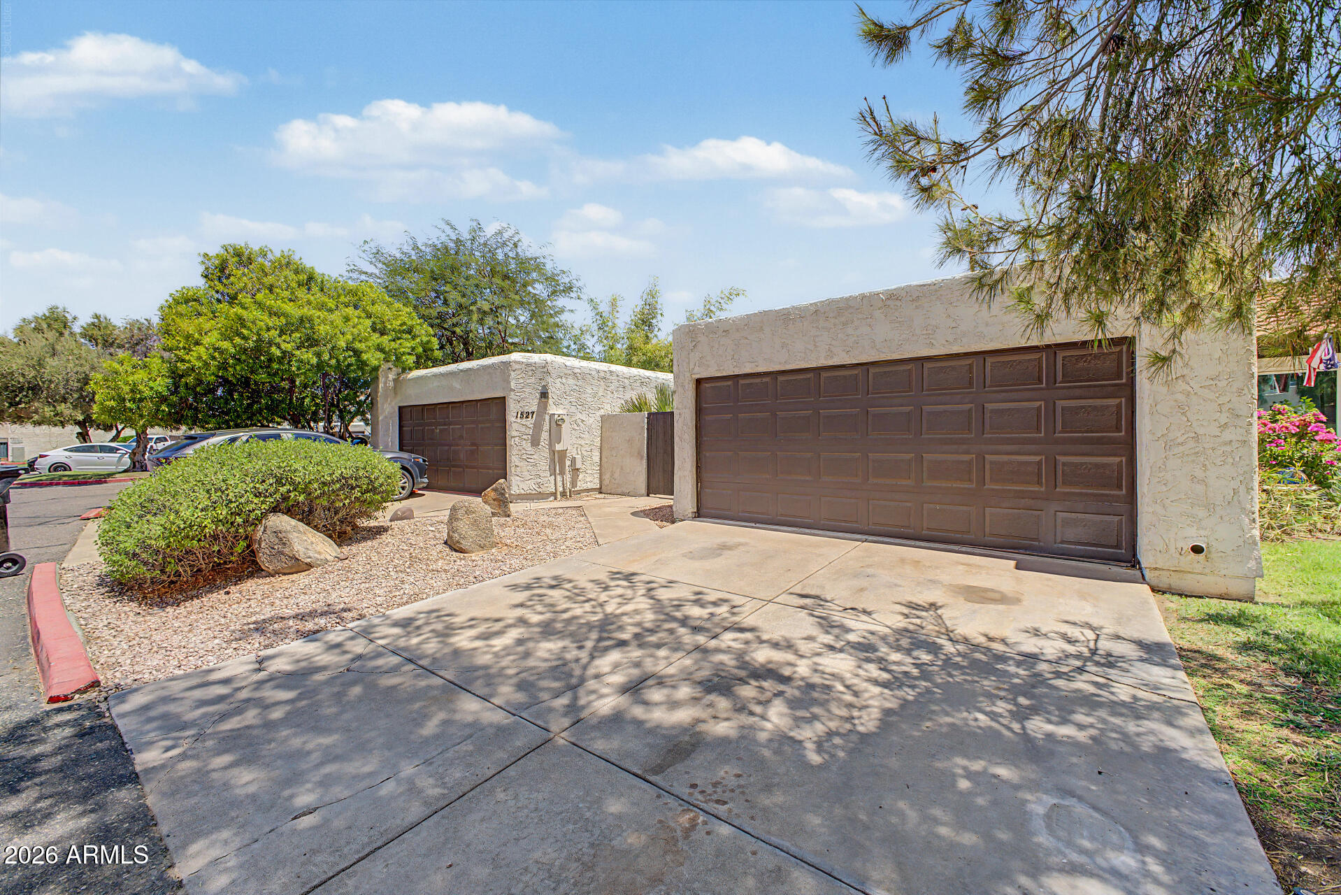1529 S River Drive — photo