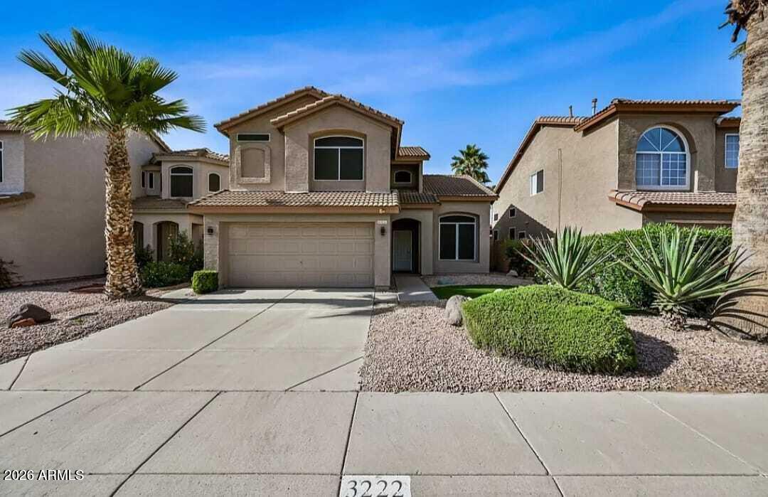 3222 E Wickieup Lane — photo