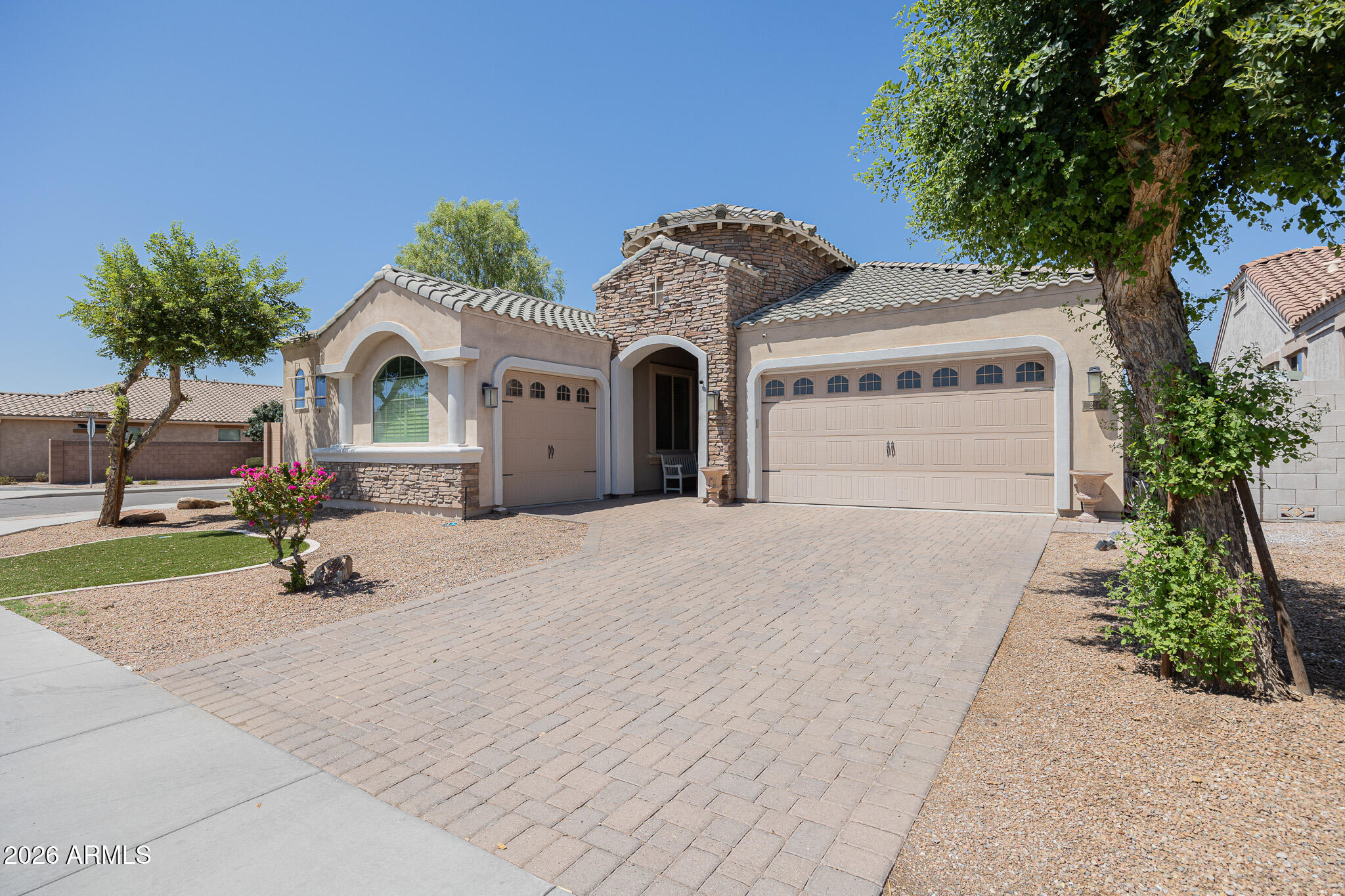 224 E Mead Drive — photo