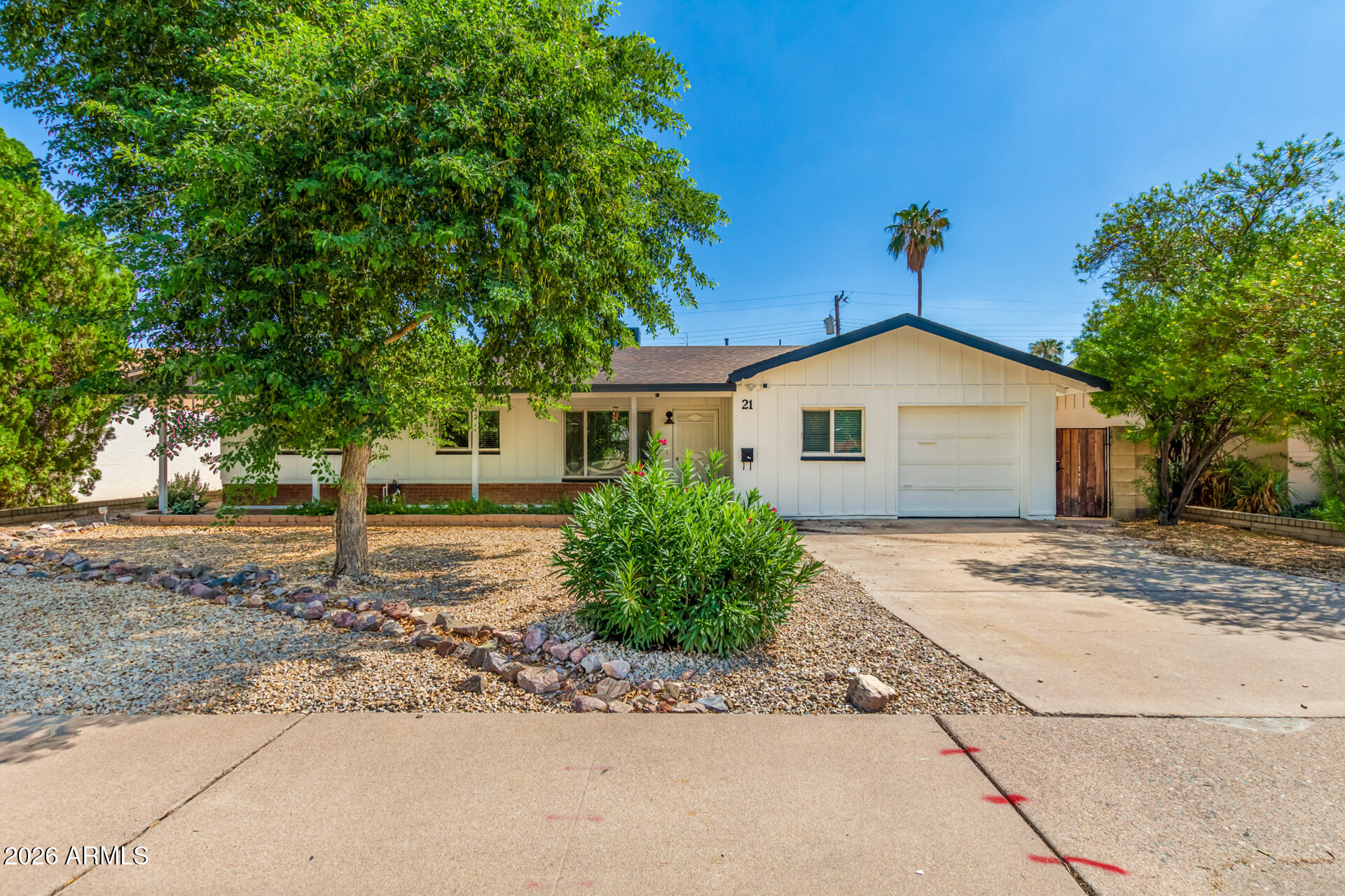 21 E Alameda Drive — photo