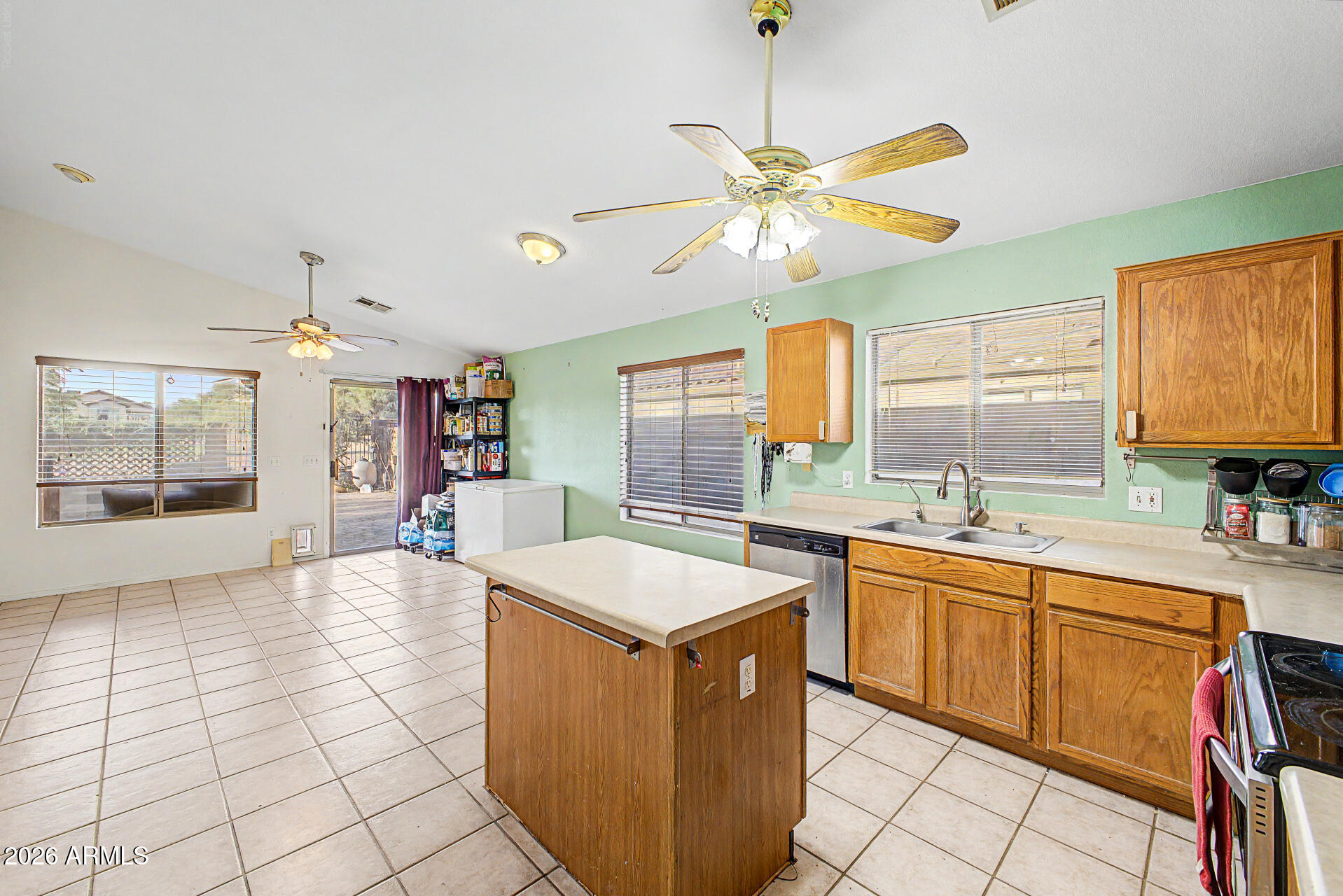 1096 E Graham Lane, Apache Junction, AZ 85119 — photo 3