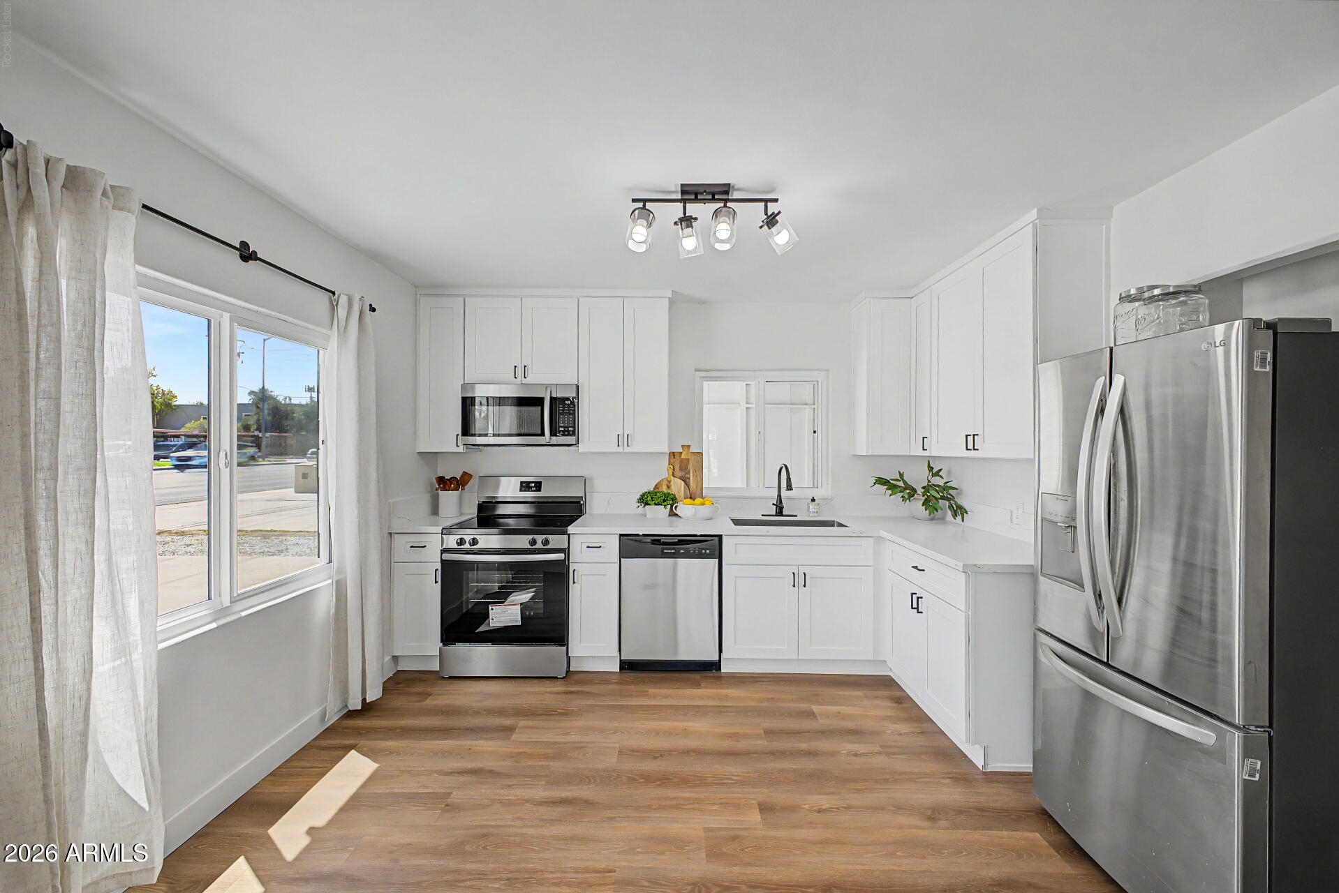 636 W Rio Salado Parkway — photo