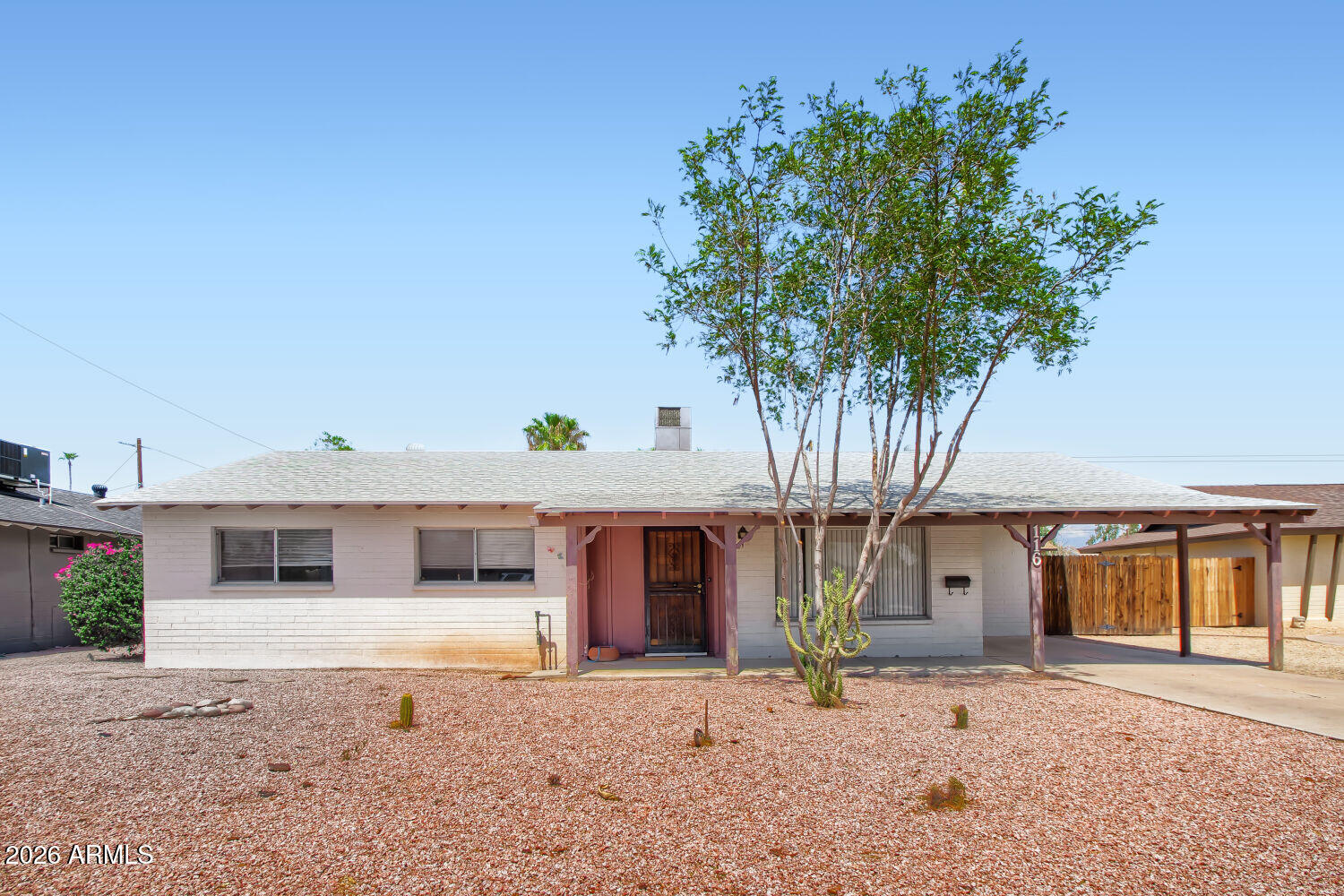 116 E Manhatton Drive — photo