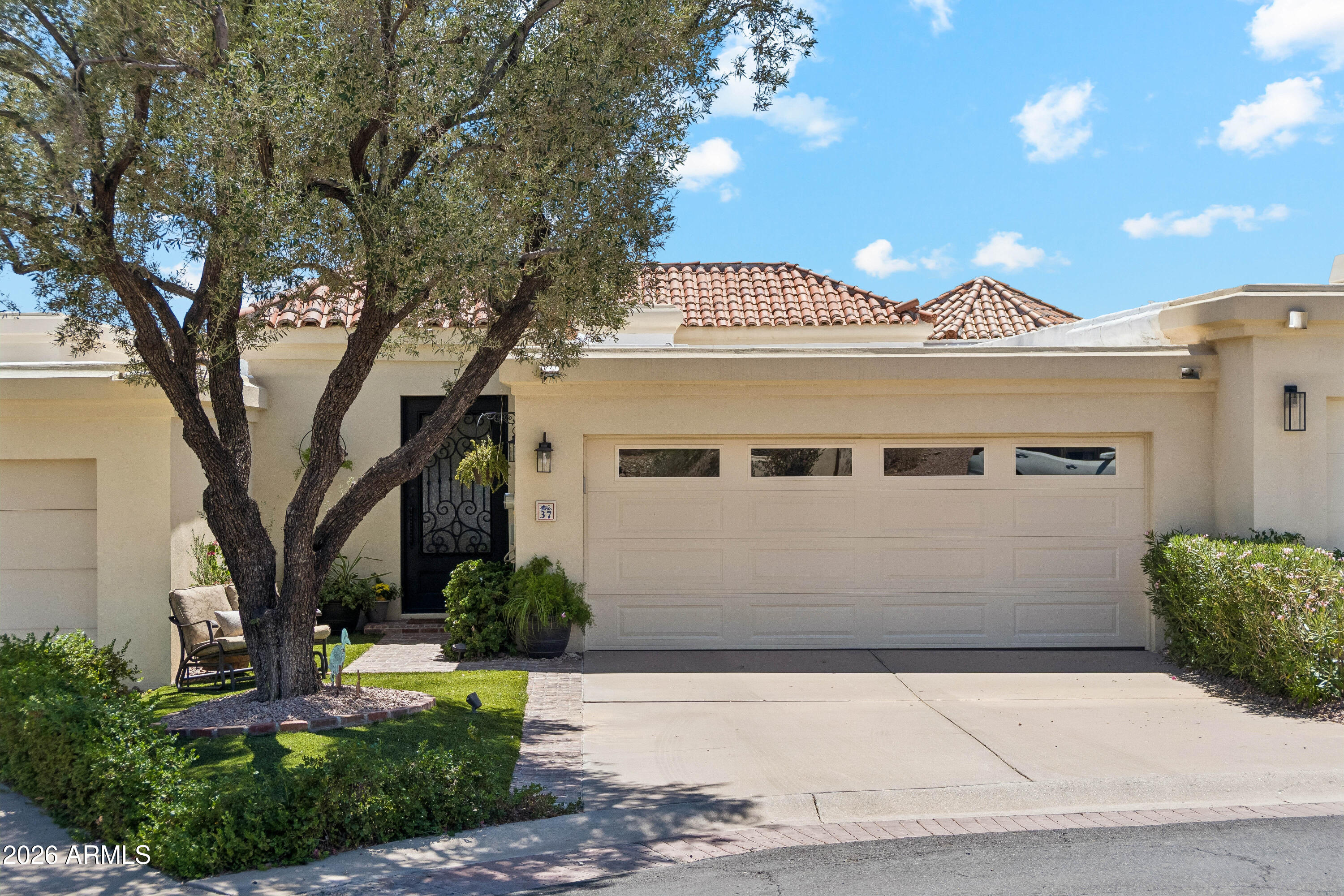 3800 E Lincoln Drive 37 — photo